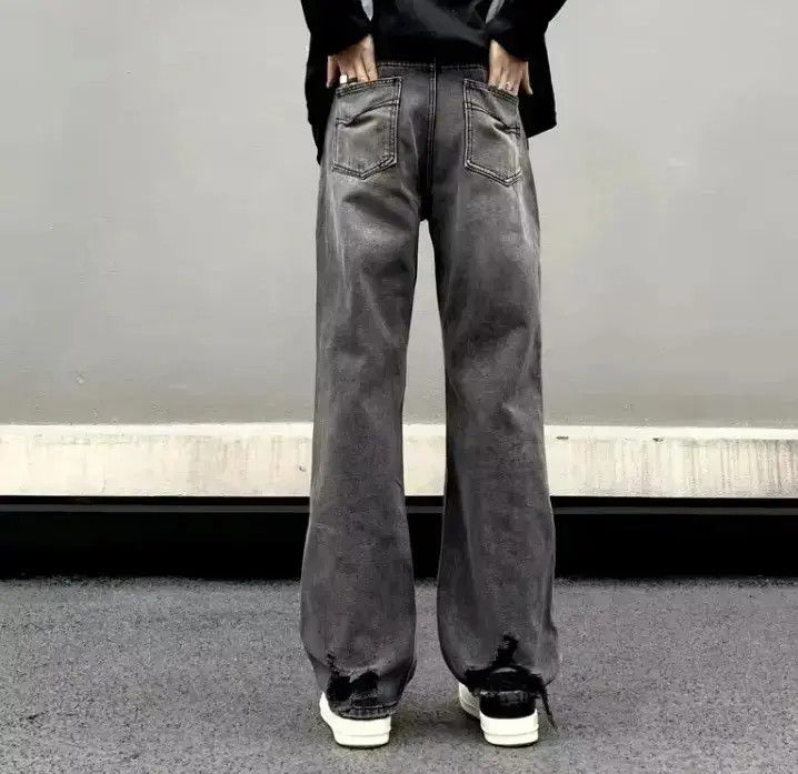 Japanese Brand Retro Style Loose Flared Jean Size US 32 / EU 48 - 3 Thumbnail