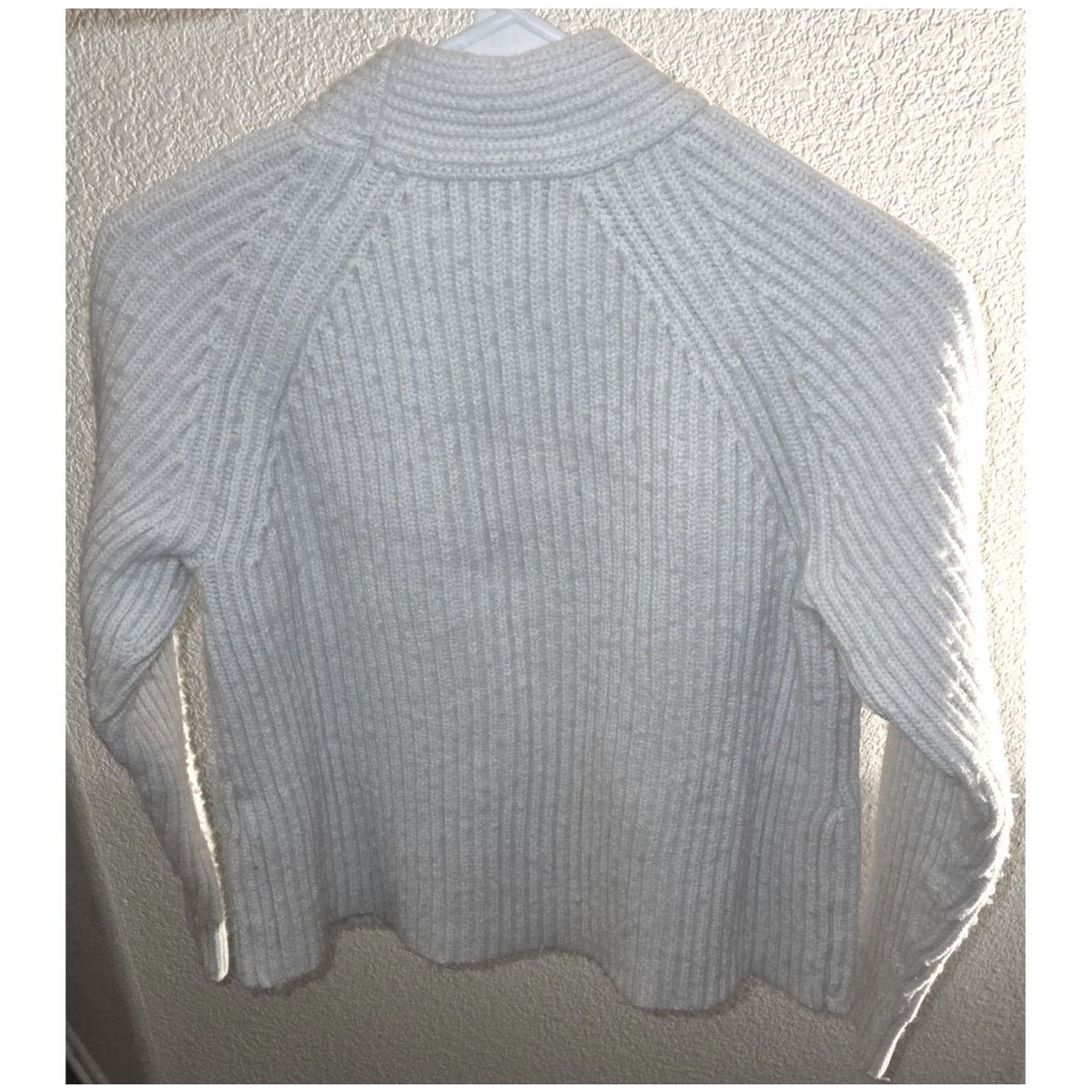 Banana Republic Banana Republic White Wool Sweater - Size Medium Size M / US 6-8 / IT 42-44 - 2 Thumbnail