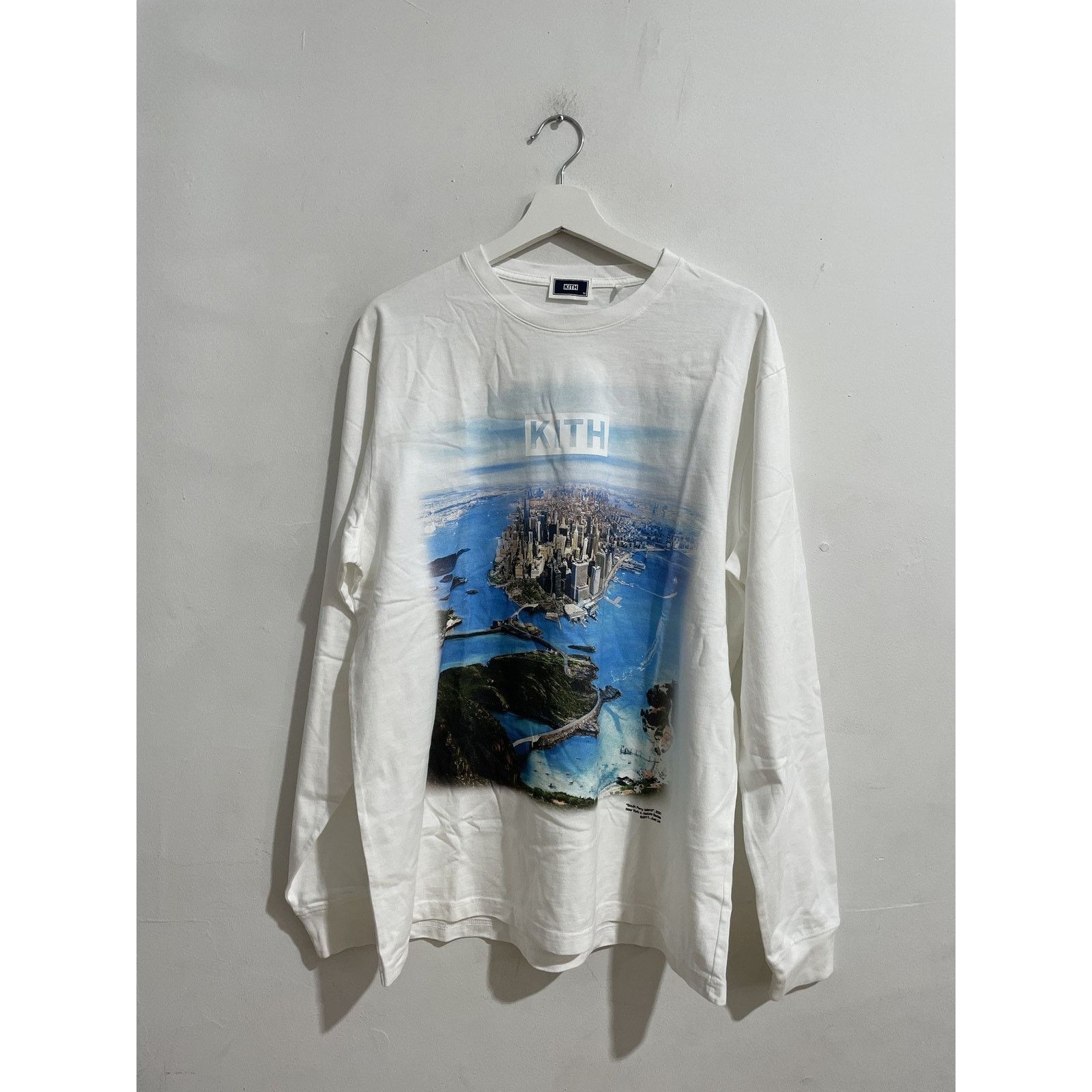 KITH WHITE SOUTH FERRY LONG SLEEVE SIZE MEDIUM NEW