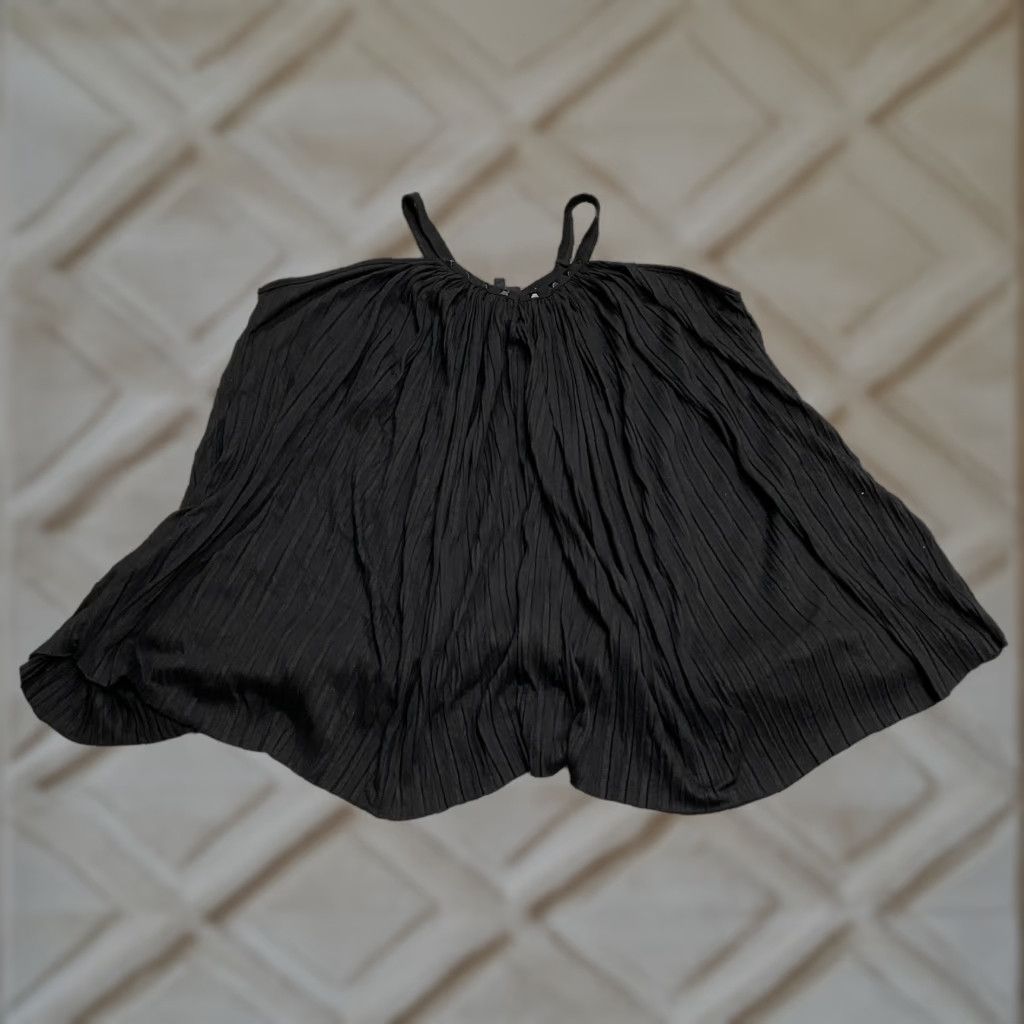 Anthropologie W5 Blouse Tunic Sleeveless Halter Women M Black Pleated, Flow y, Classic Knit Polyester Rayon, Lightweight, Breathable, Ready to Wear, Regular Fit Size M / US 6-8 / IT 42-44 - 1 Thumbnail