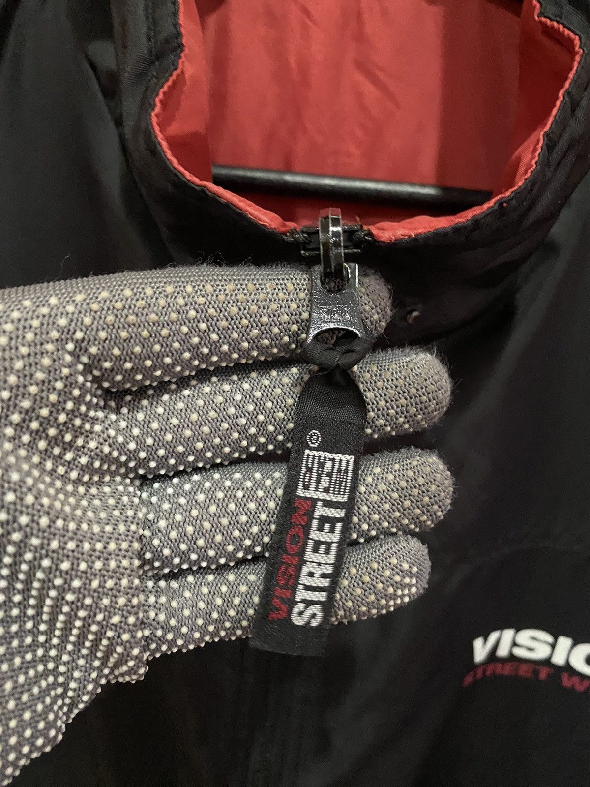 Vision Streetwear VINTAGE VISION STREETWEAR RED PUFFER QUILTED JACKET Size US L / EU 52-54 / 3 - 11 Thumbnail