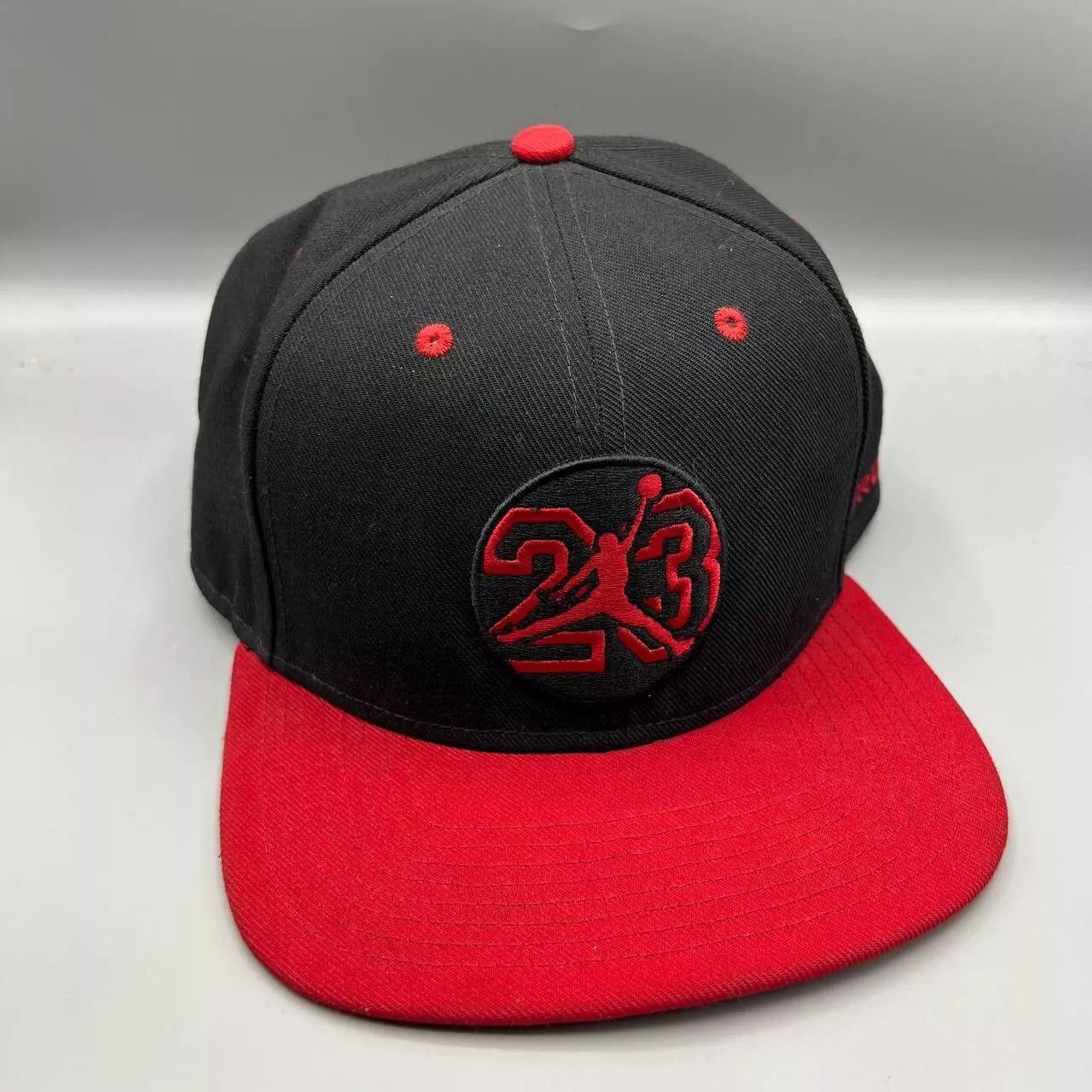 Jordan Brand Air Jordan 23 Hat Men Embroidered Logo Jumpman Snap Back Cap Size ONE SIZE - 1 Thumbnail