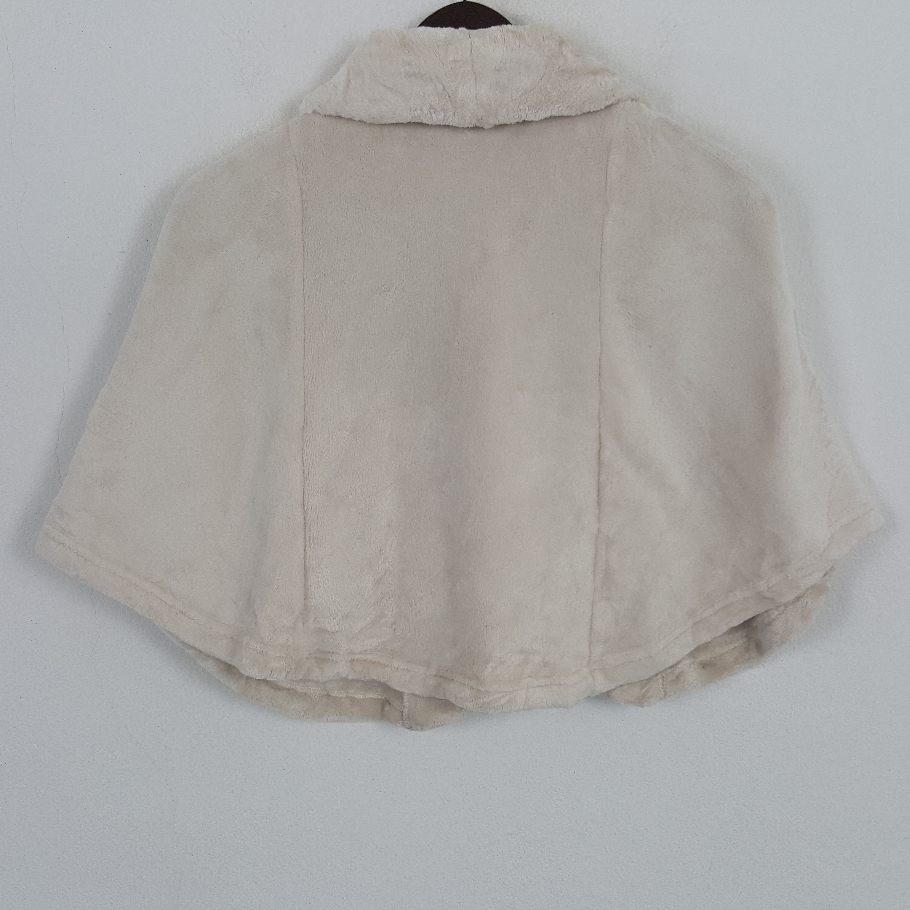 Japanese Brand × Vintage × Yohji Yamamoto Vintage Y's For Living by Yohji Yamamoto Velvet Cape Jacket Size M / US 6-8 / IT 42-44 - 3 Thumbnail