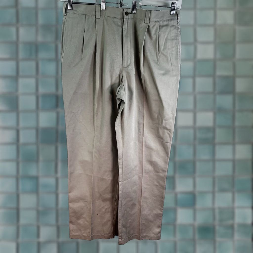 Tommy Hilfiger Tommy Hilfiger Khaki Pants Mens Size 40x32 Beige Straight Leg Regular Fit Size US 40 / EU 56 - 1 Thumbnail