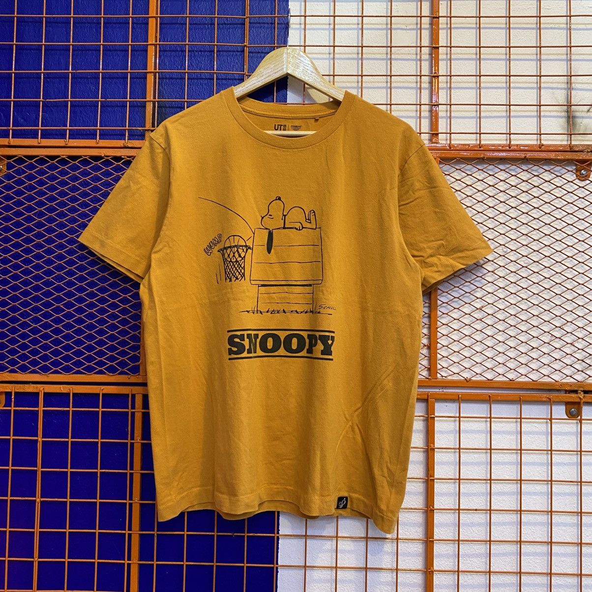 Uniqlo Uniqlo Peanuts Snoopy Tshirt Size US L / EU 52-54 / 3 - 1 Thumbnail