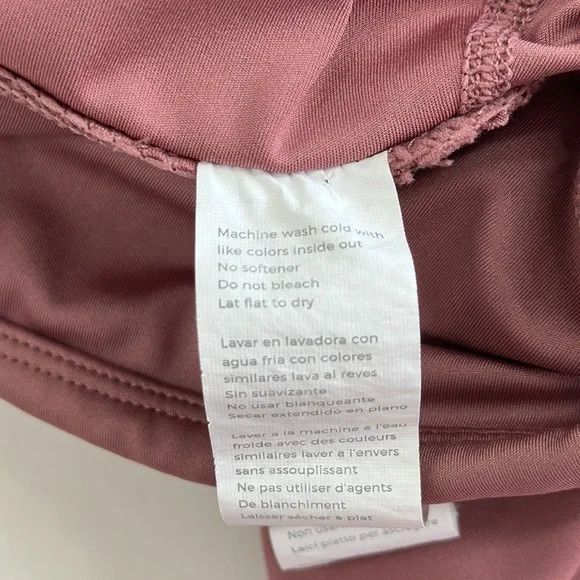 Fabletics FABLETICS Mid-Rise Statement Ultracool Legging Capri Size 30" / US 8 / IT 44 - 10 Thumbnail