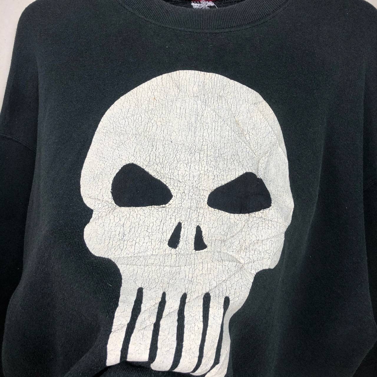 Vintage 90s Thrashed The Punisher Skull Faded Sweatshirt ERD GRUNGE Size US L / EU 52-54 / 3 - 5 Thumbnail