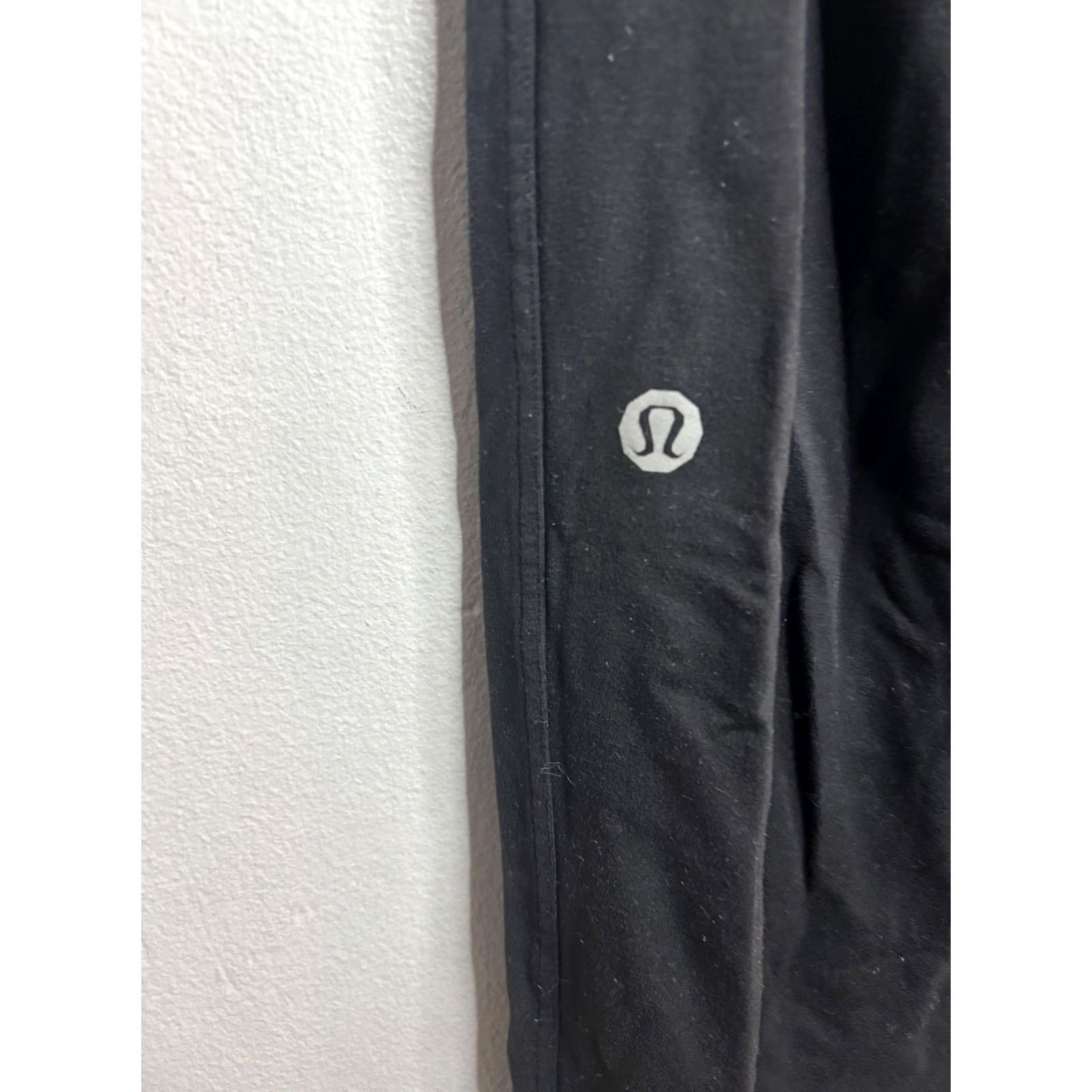 Lululemon Lululemon Pants Mens Large Black Relaxed Fit Drawstring Athleisure Yoga Lounge Pants Size US 31 - 5 Thumbnail
