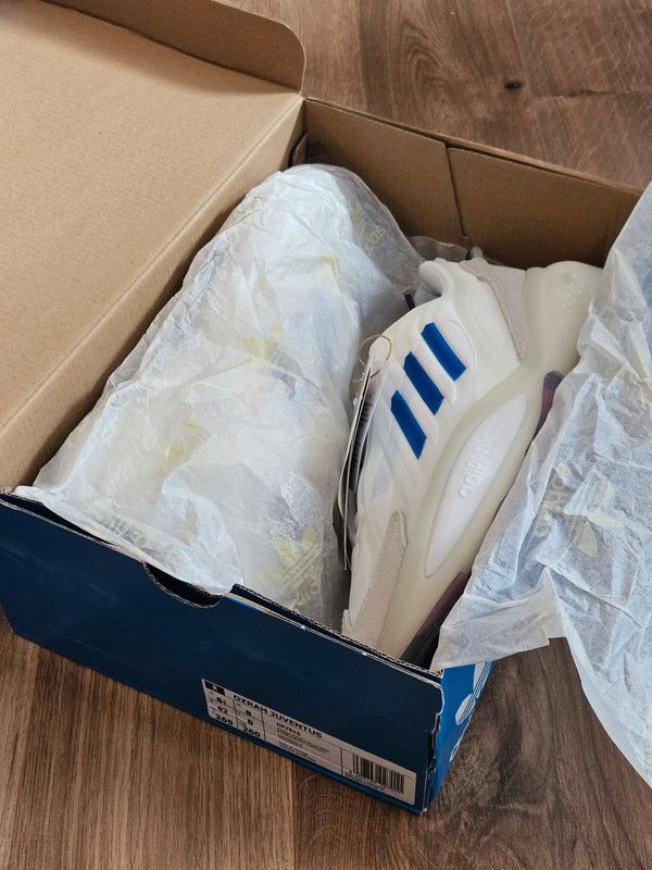 Adidas Adidas Ozrah Juventus 42 Size US 9 / EU 42 - 4 Thumbnail