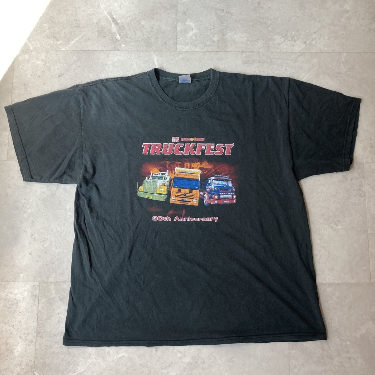 Vintage vintage mercedes truck driver truckfest faded tee Size US XXL / EU 58 / 5 - 1 Thumbnail