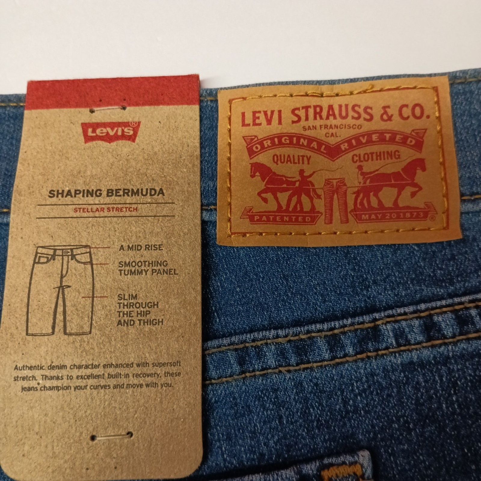 Levi's Levi's Shaping Bermuda Shorts Womens 20W Mid Rise Blue Denim Size 40" / US 18 - 7 Thumbnail
