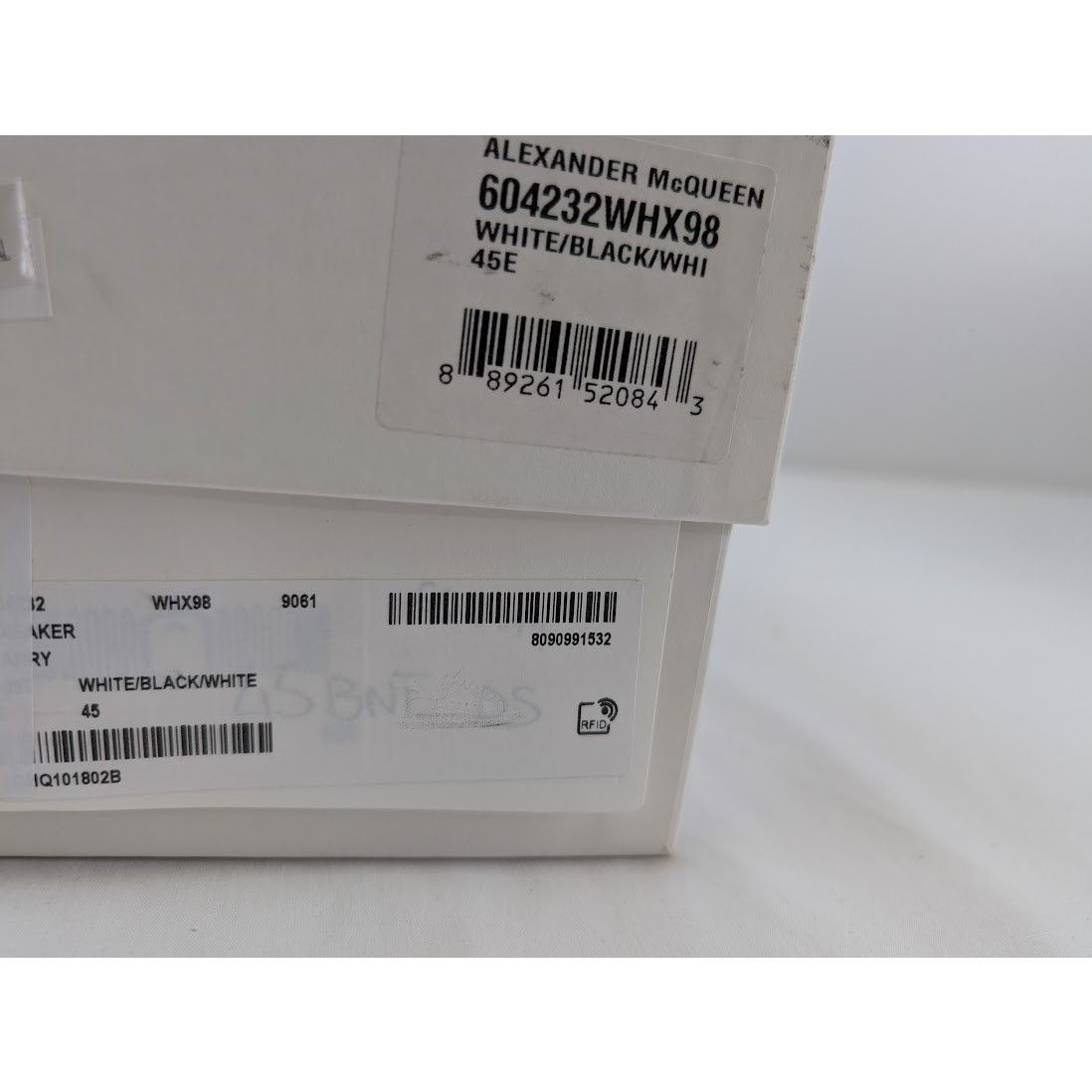 Alexander McQueen o1rshd1 Q:2 / Larry Sneakers in White/Black Size US 12 / EU 45 - 20 Thumbnail
