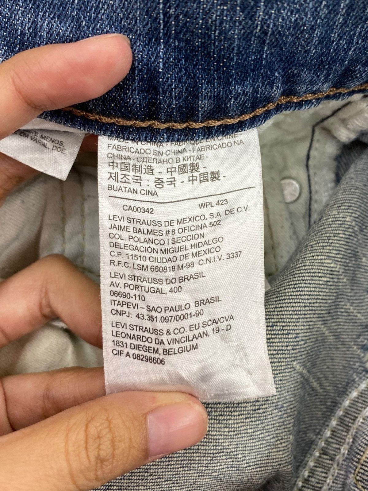 Levi's Levi’s Faded Blue Wash Style Loose Jeans Size US 32 / EU 48 - 11 Thumbnail
