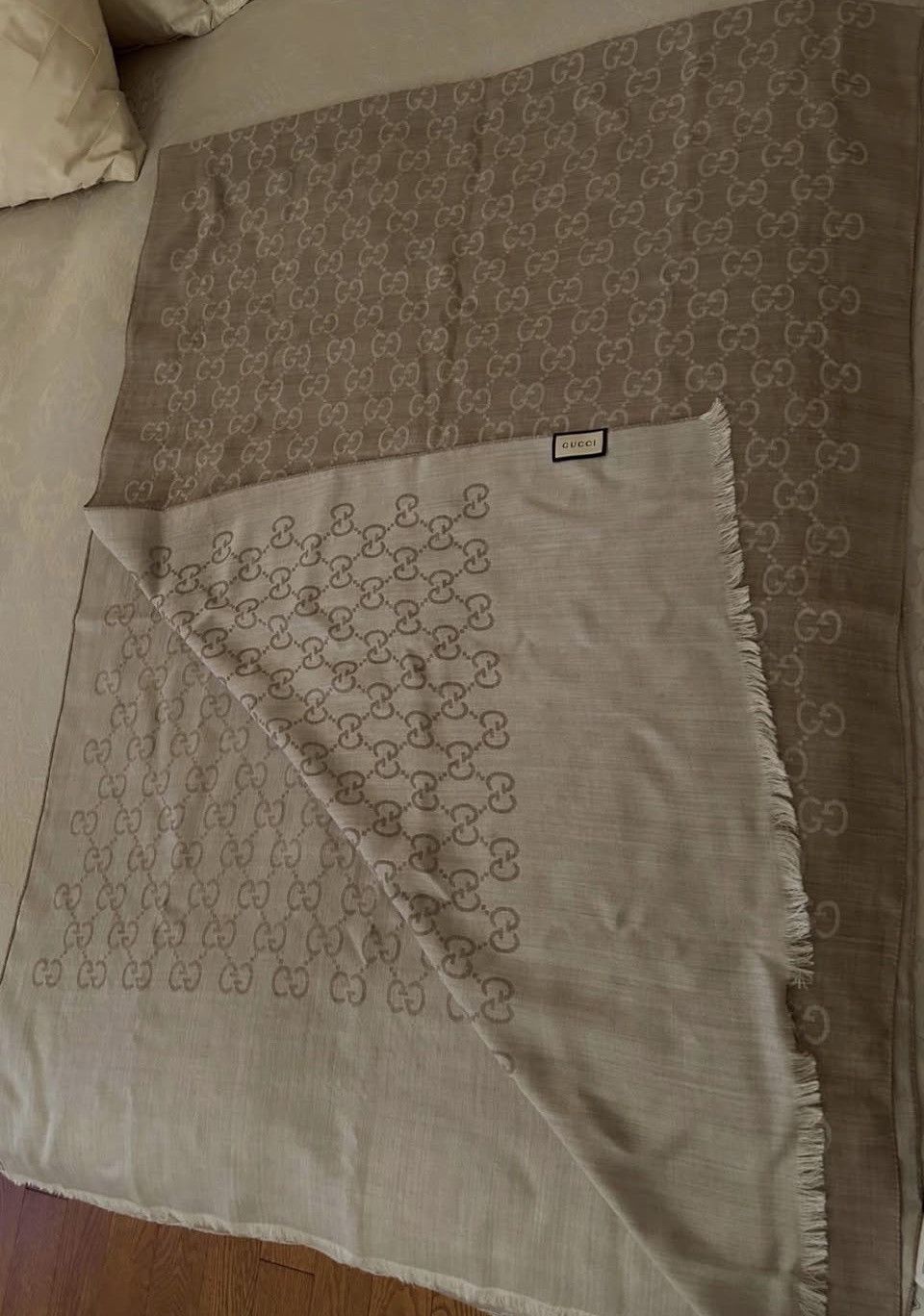 Gucci Gucci Silk and Wool Shawl / Wrap / Scarf Size ONE SIZE - 5 Thumbnail