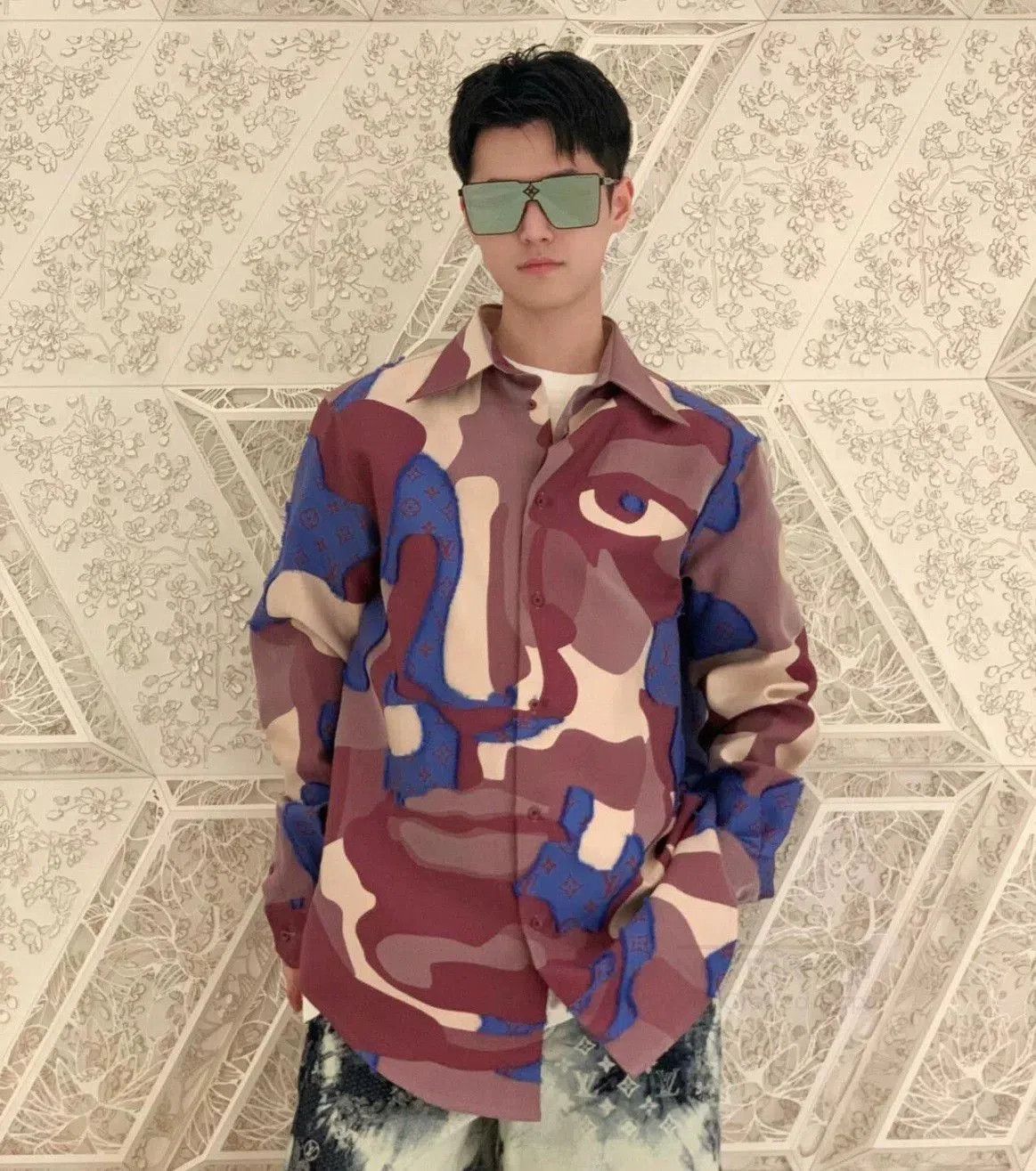 Louis Vuitton LV Camouflage Monogram Shirt Jacket. Size US S / EU 44-46 / 1 - 7 Thumbnail