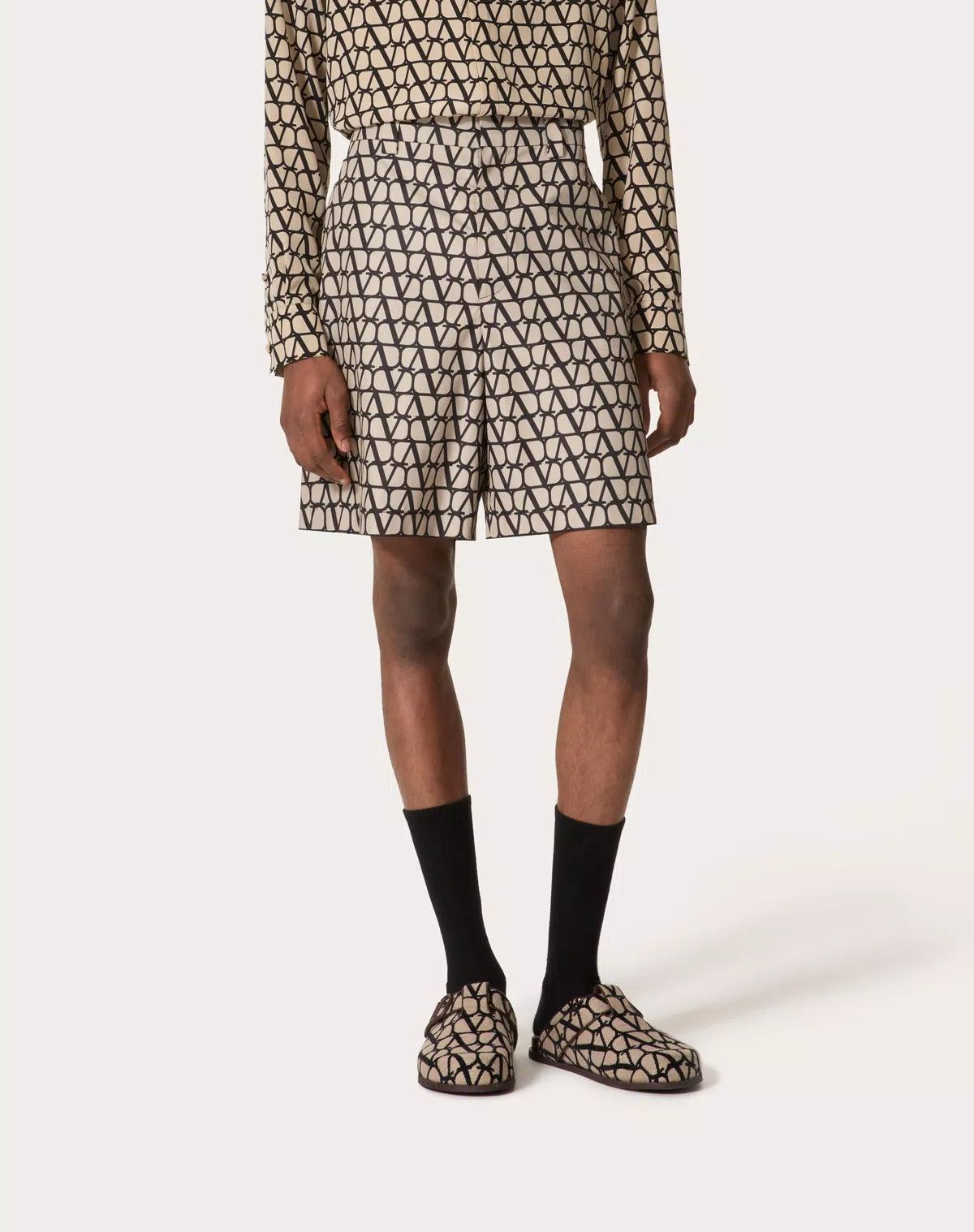 Valentino oc11z0725 Nylon Bermuda Shorts in Beige/Black Size US 30 / EU 46 - 4 Thumbnail