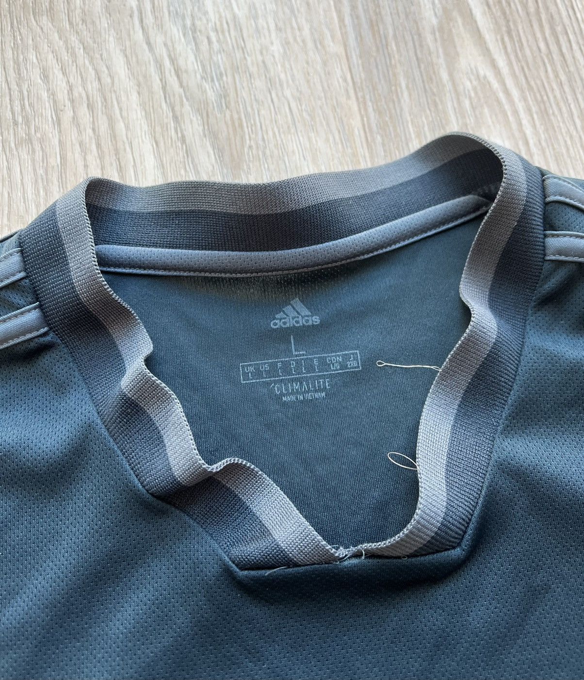 Adidas Adidas 2018-19 Real Madrid Football T-Shirt Soccer Jersey Size US L / EU 52-54 / 3 - 5 Thumbnail