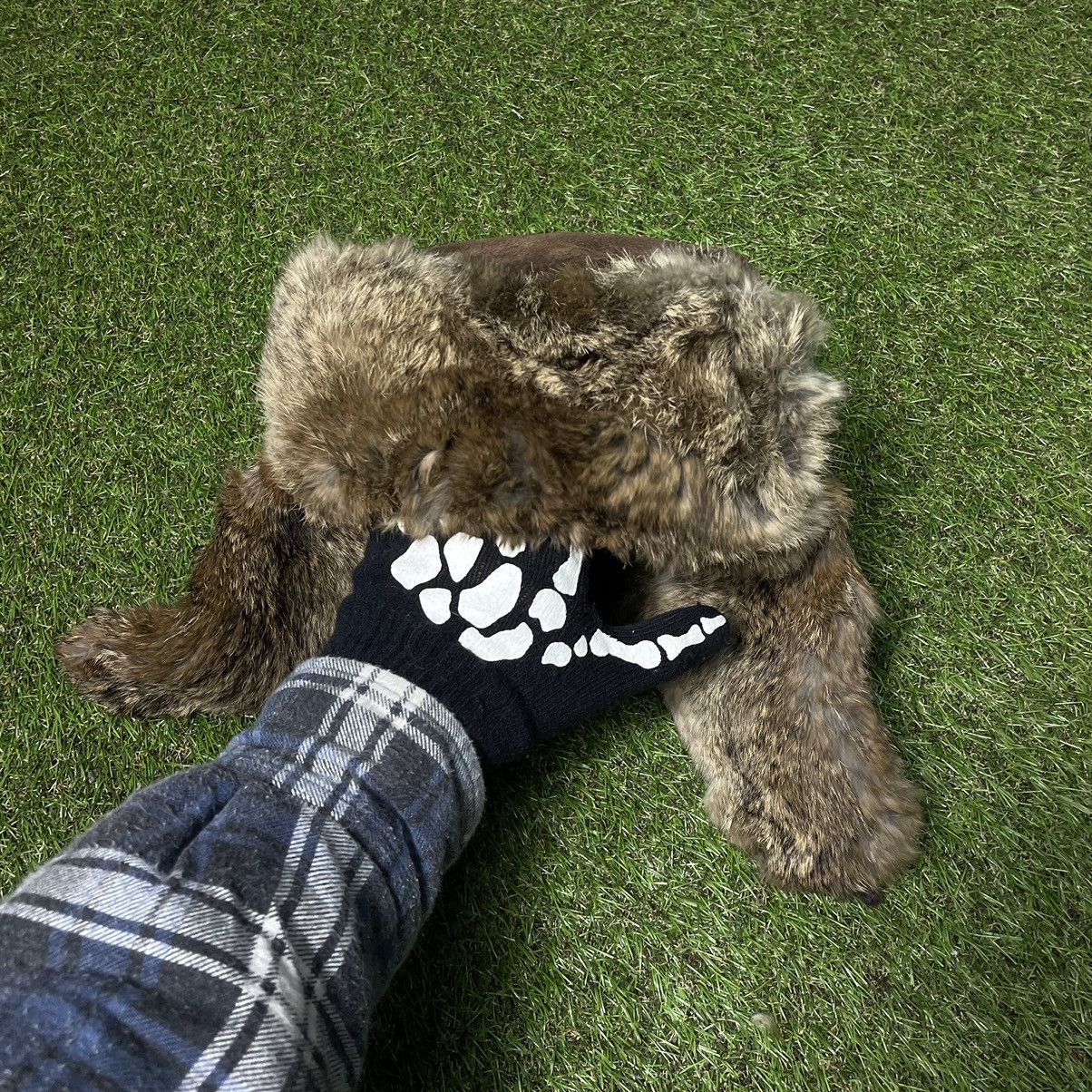 Vintage Vintage Y2K Fuzzy Beanie Mohair Alt Streetwear Baggy Logo OS Size ONE SIZE - 1 Thumbnail