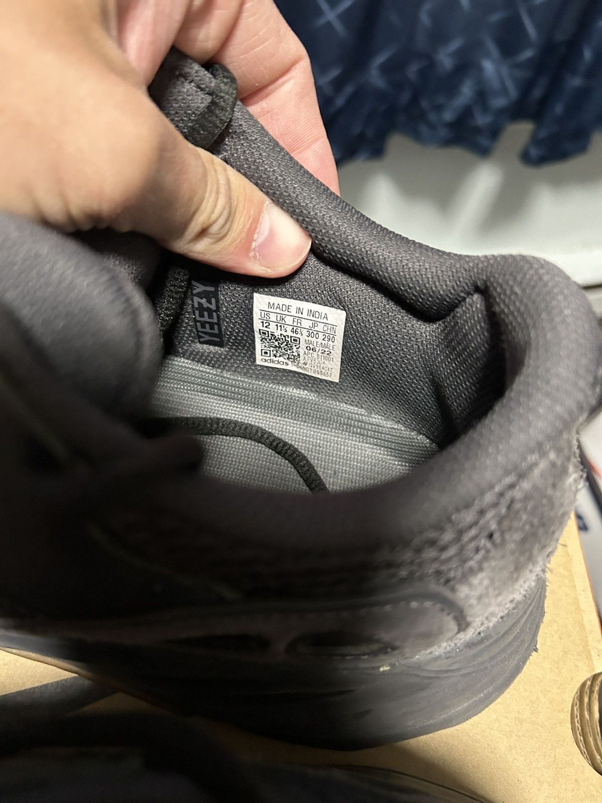 Yeezy Yeezy 700 utility black Size US 12 / EU 45 - 6 Thumbnail