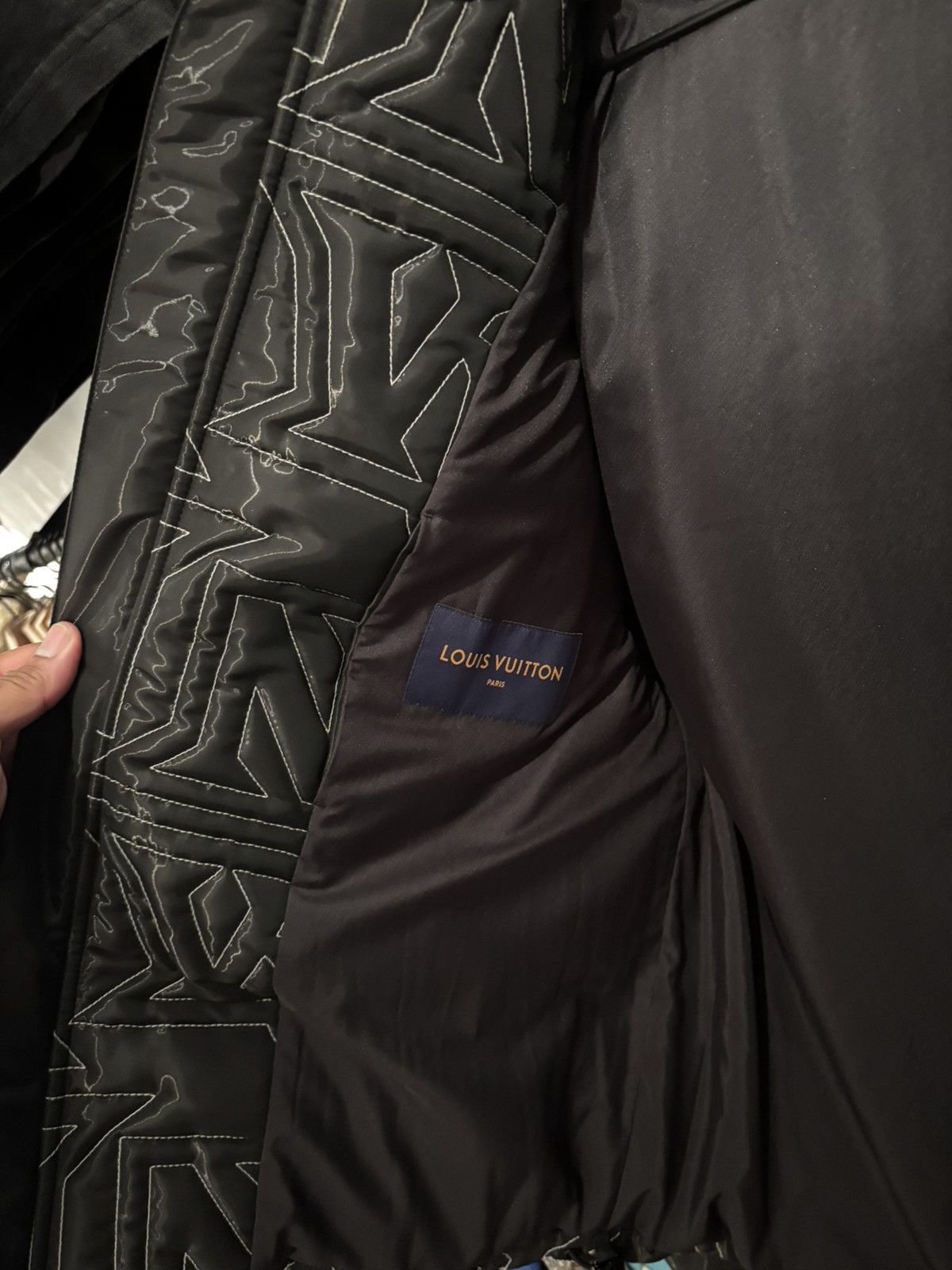 Louis Vuitton Louis Vuitton Black & White Snow 1 Capsule Puffer Jacket Size US L / EU 52-54 / 3 - 11 Thumbnail