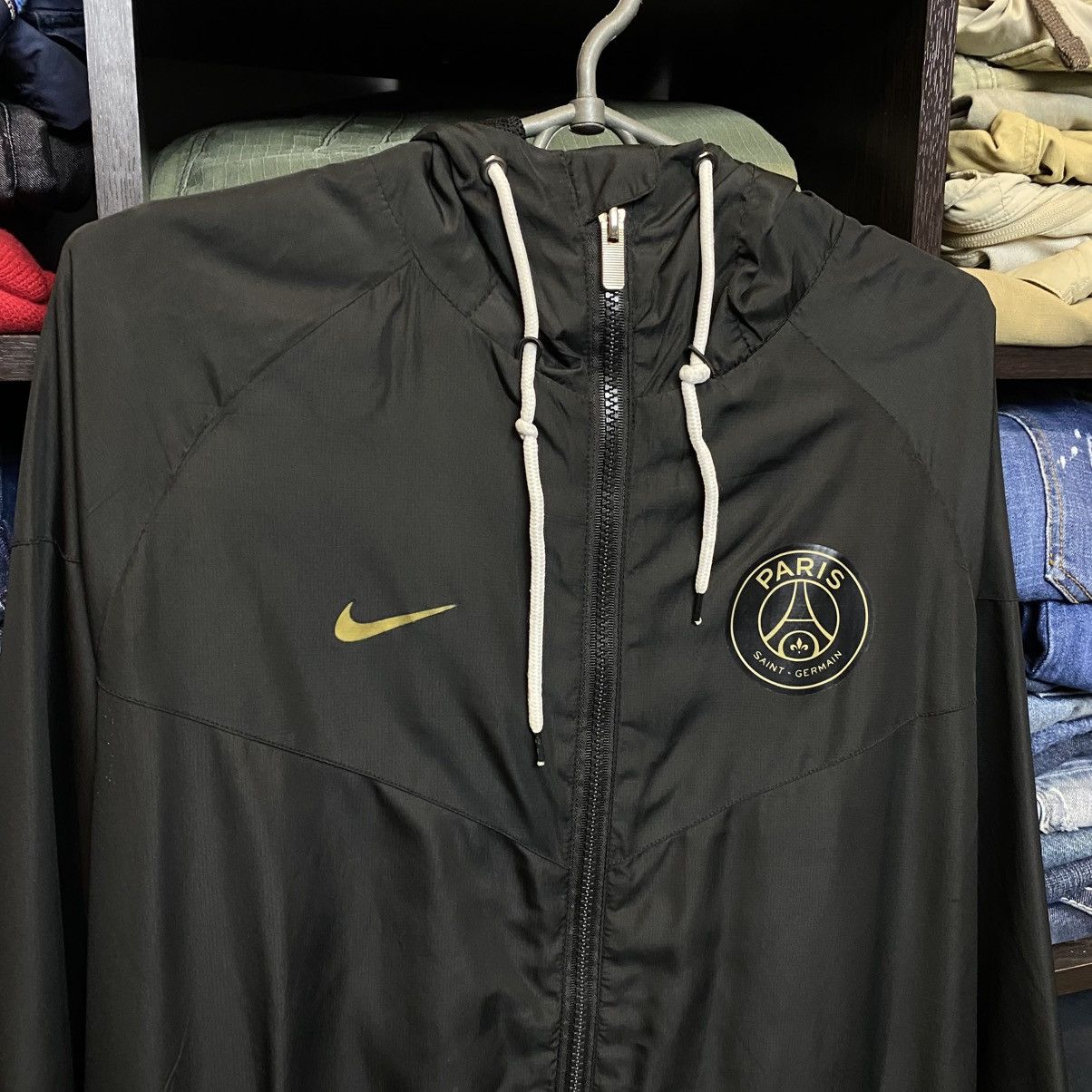 Nike Mens Nike Paris Saint Germain PSG zip training soccer jacket Size US M / EU 48-50 / 2 - 2 Thumbnail
