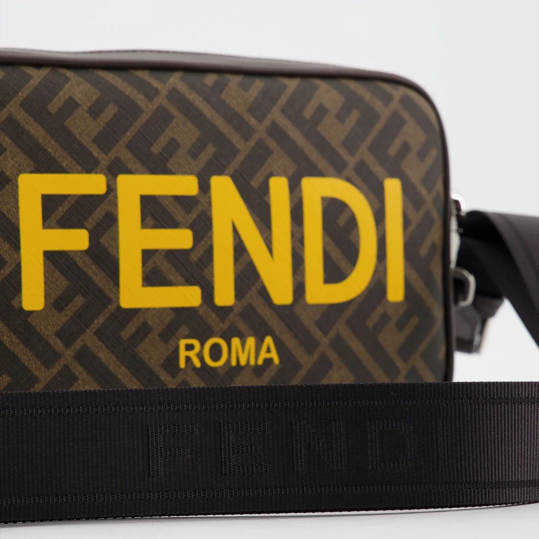 Fendi o1s1wg111224 Size: OS / Camera Case Bag in Brown Size ONE SIZE - 2 Thumbnail
