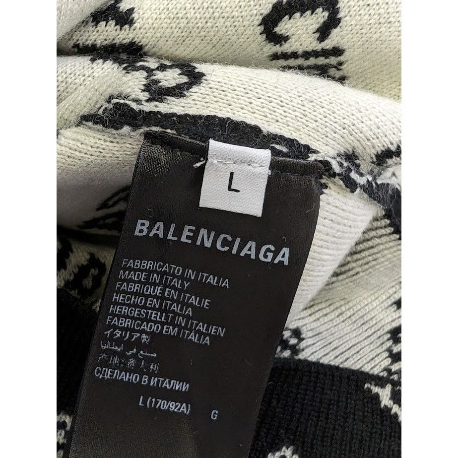 Balenciaga o1rshd1 Q:2 / All Over Logo Sweater in Black Size US L / EU 52-54 / 3 - 14 Thumbnail