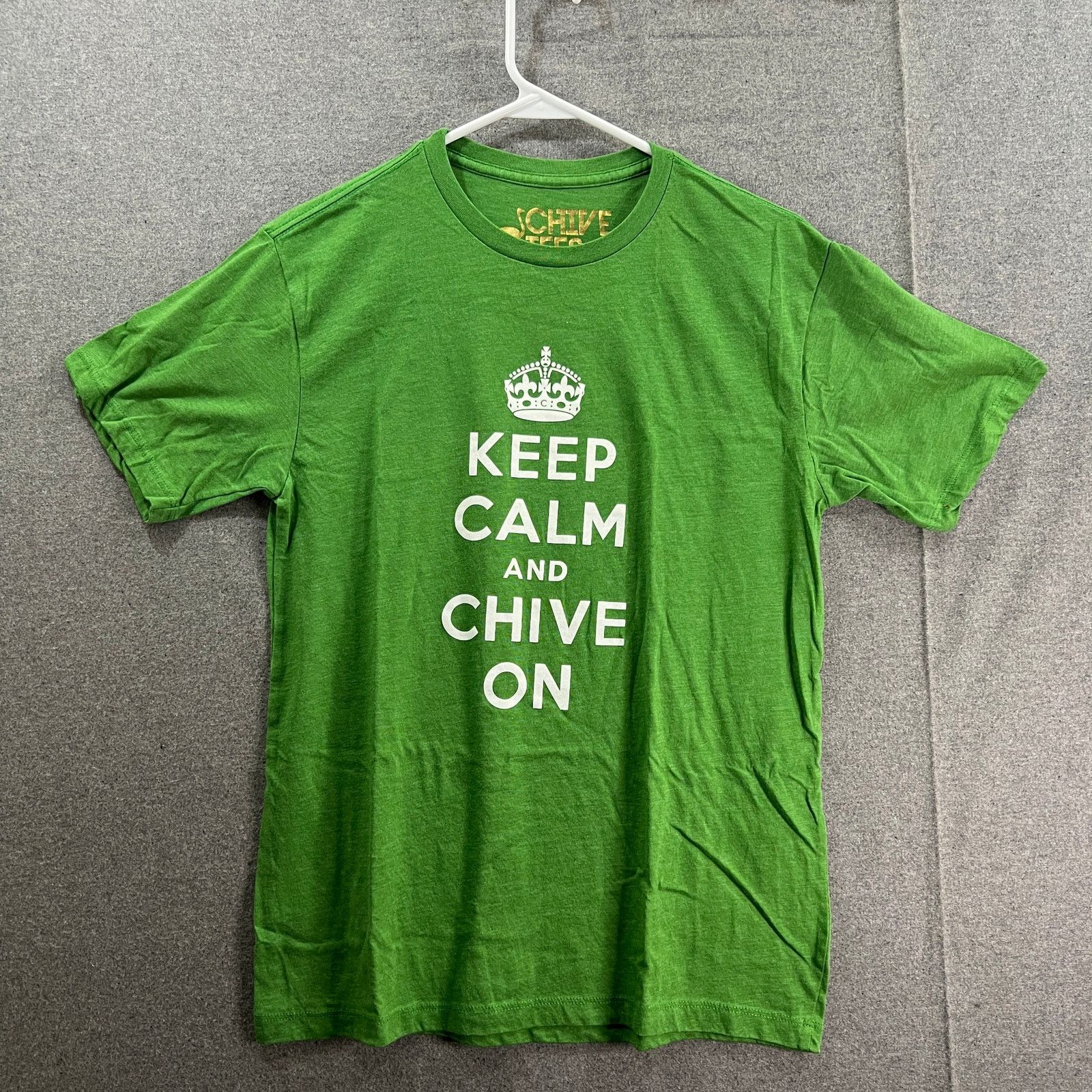 Other Keep Calm and Chive On Shirt Adult Medium Green Short Sleeve Size US M / EU 48-50 / 2 - 1 Thumbnail