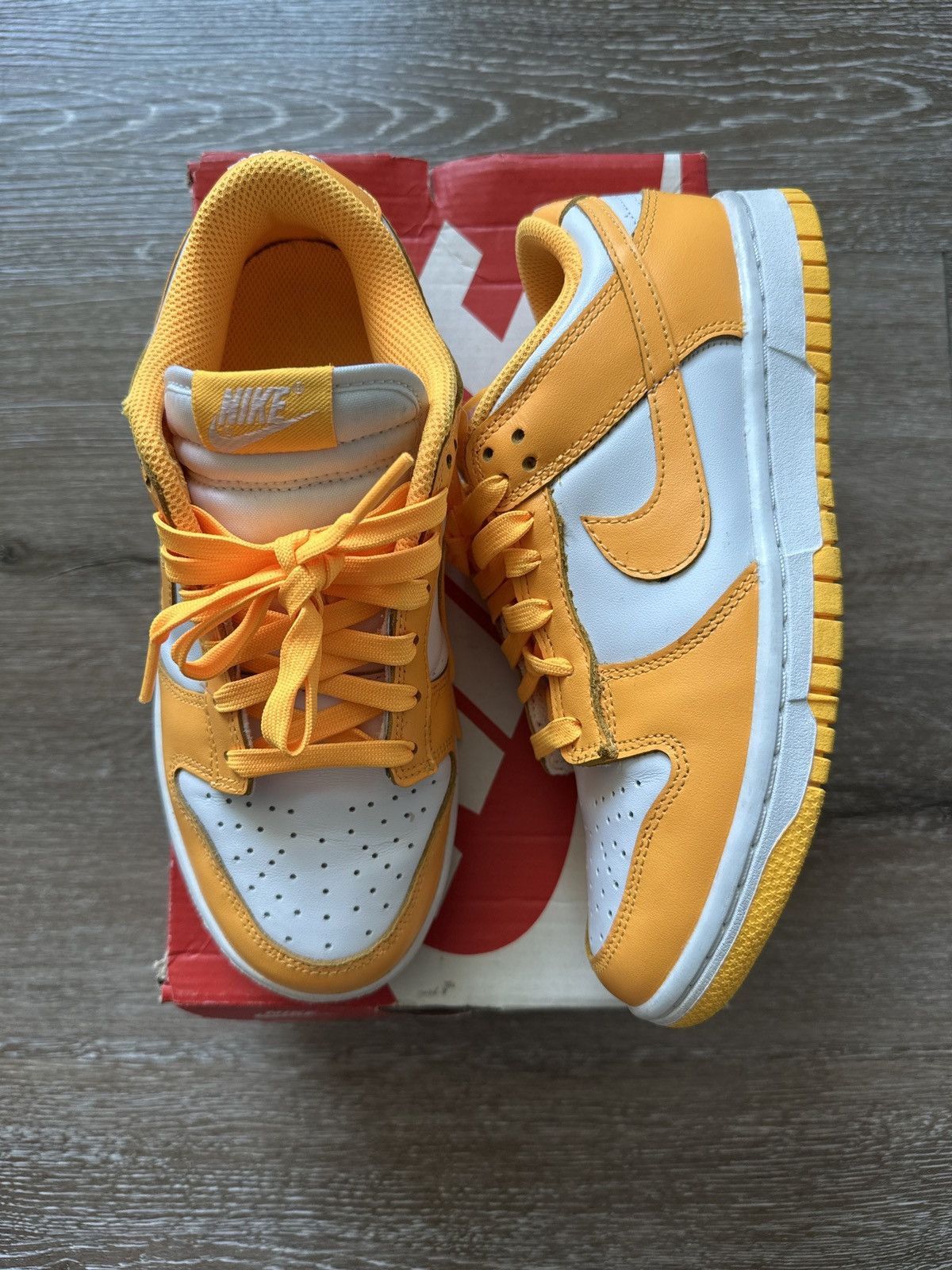 Nike Laser Orange Dunks Size US 6 / IT 36 - 1 Thumbnail