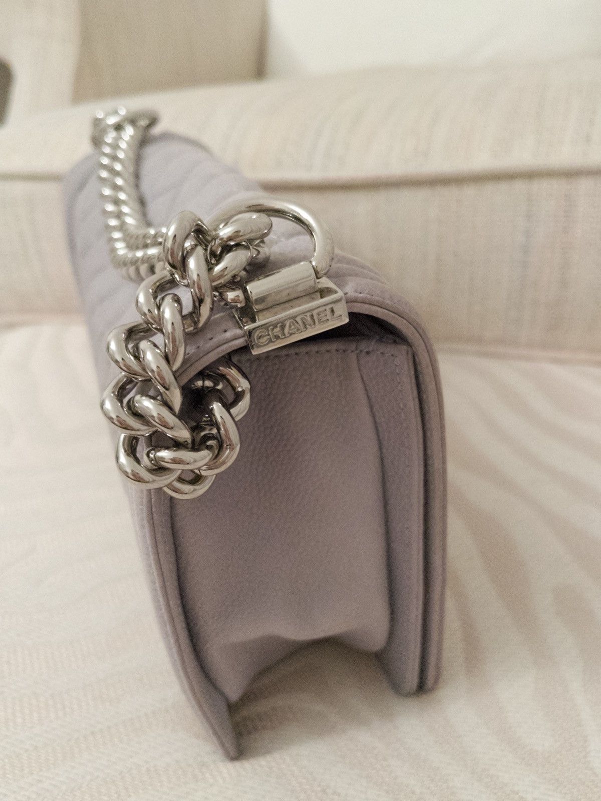 Chanel Medium Boy Chanel Shoulder Bag Size ONE SIZE - 4 Thumbnail