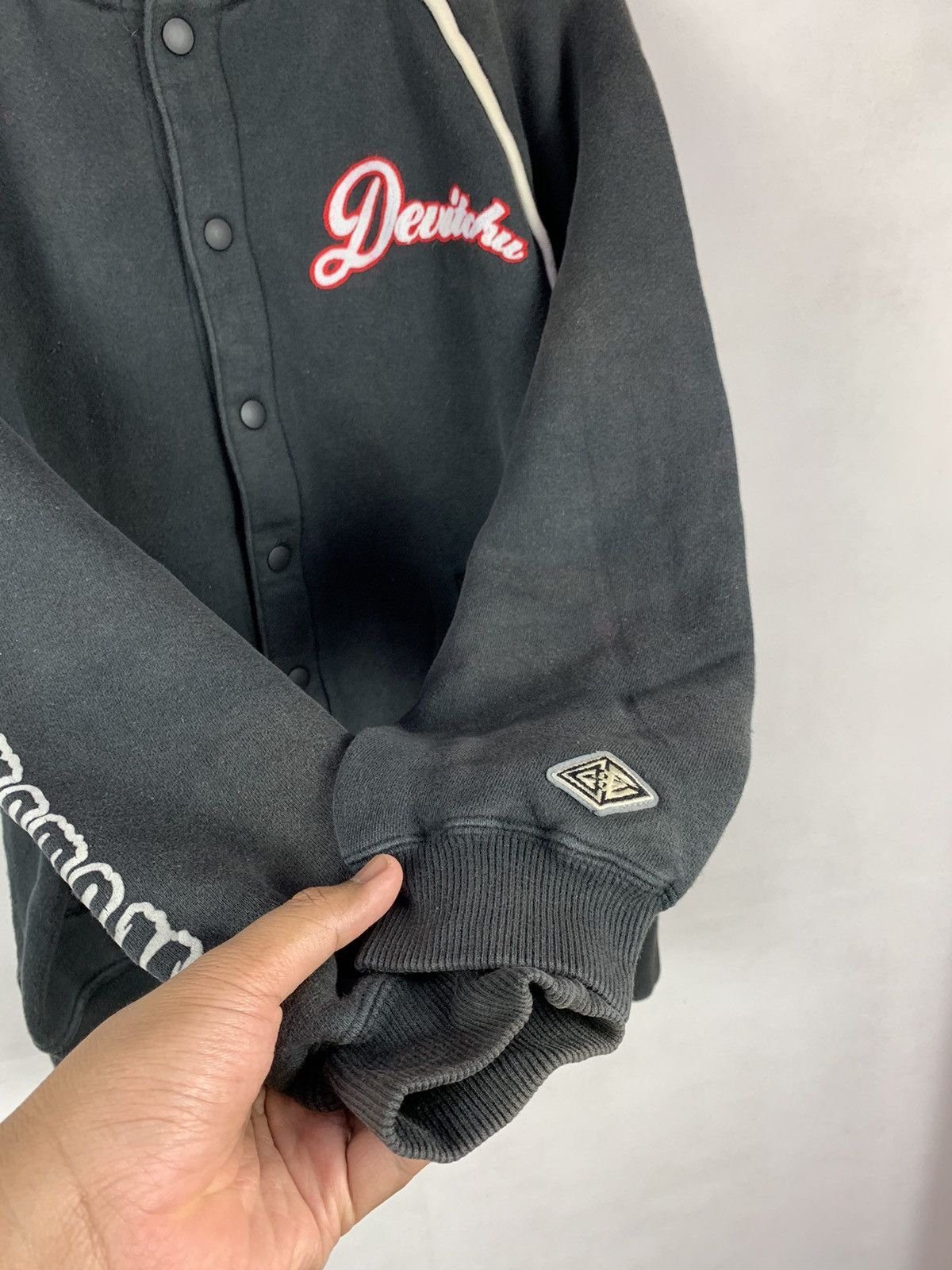 Japanese Brand Rare! Devitchu Streetwear Big Logo Baseball Sweater Size US M / EU 48-50 / 2 - 9 Thumbnail
