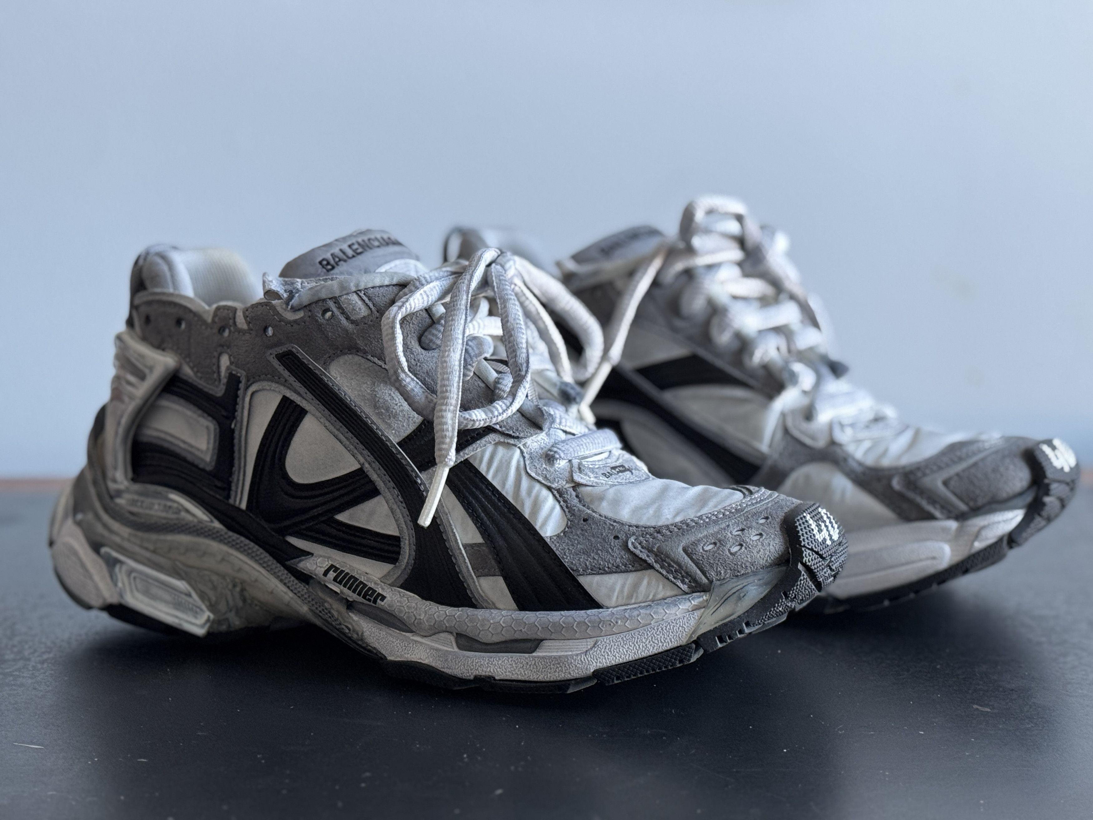 Balenciaga Balenciaga Men's Runner Sneaker in Grey/White/Black Size US 7 / EU 40 - 1 Thumbnail