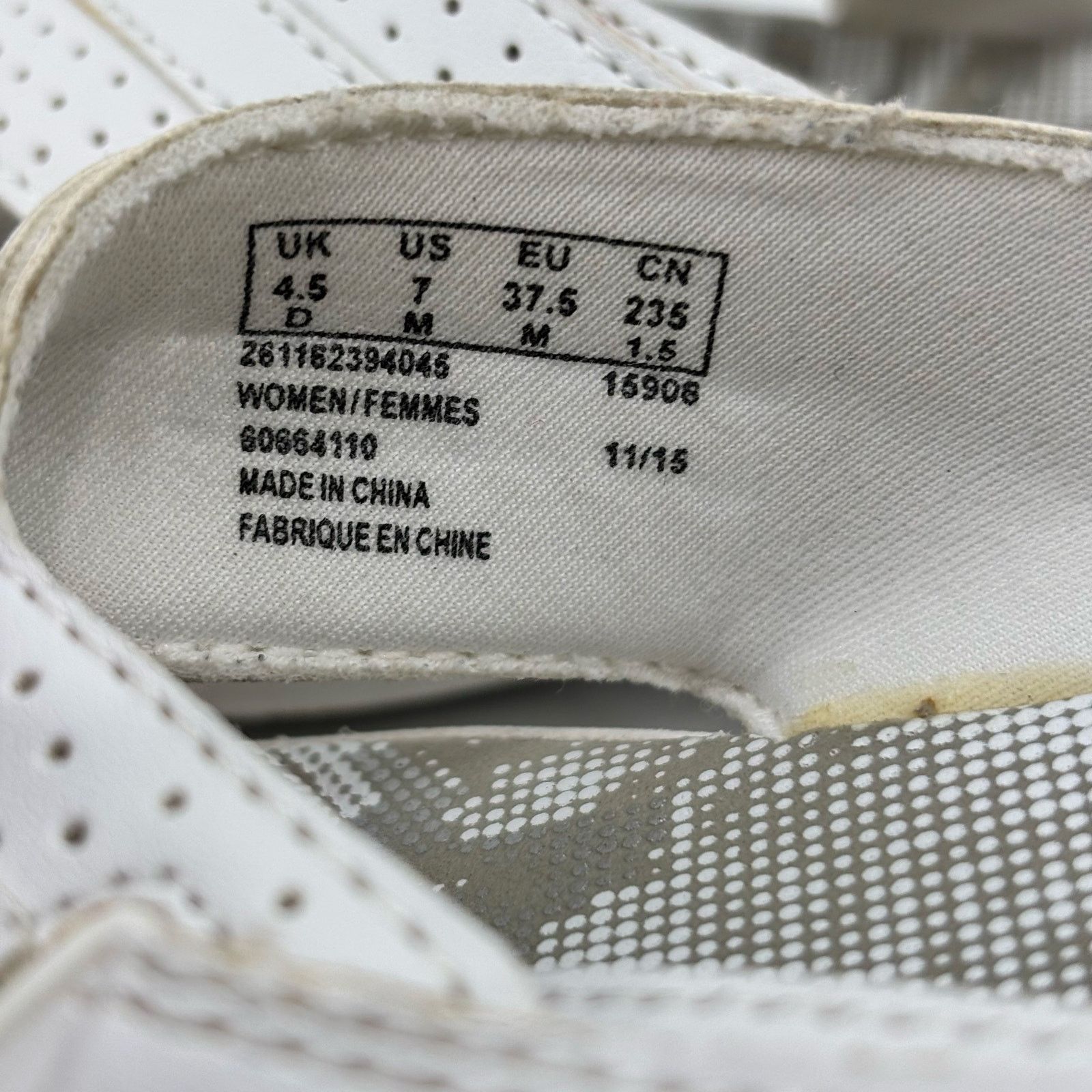 Clarks Clarks Womens Size 7 Breeze Sea Flip Flop Sandals White Size US 7 / IT 37 - 3 Thumbnail