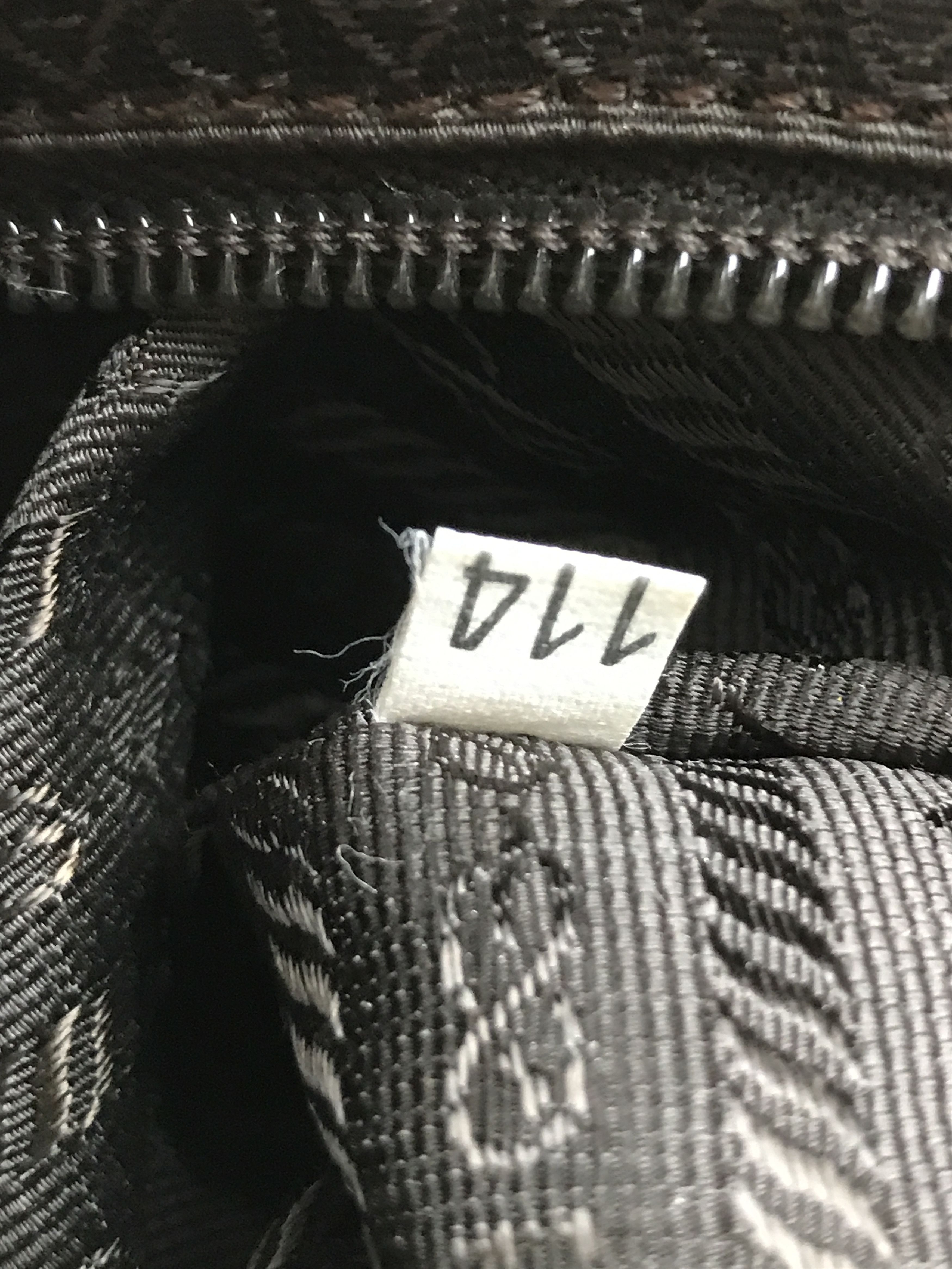 Prada Vintage Prada Nylon Crossbody Size ONE SIZE - 11 Thumbnail