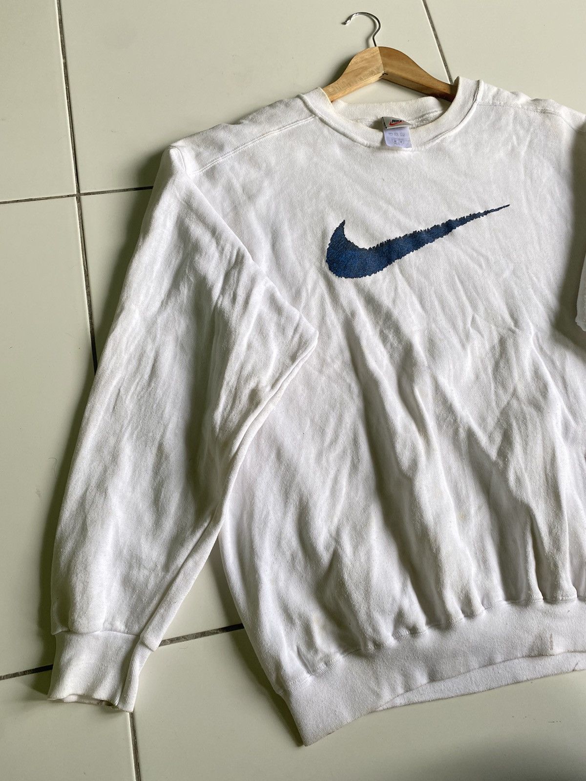 Nike Vintage Nike big Swoosh Sweatshirt Size US M / EU 48-50 / 2 - 2 Thumbnail