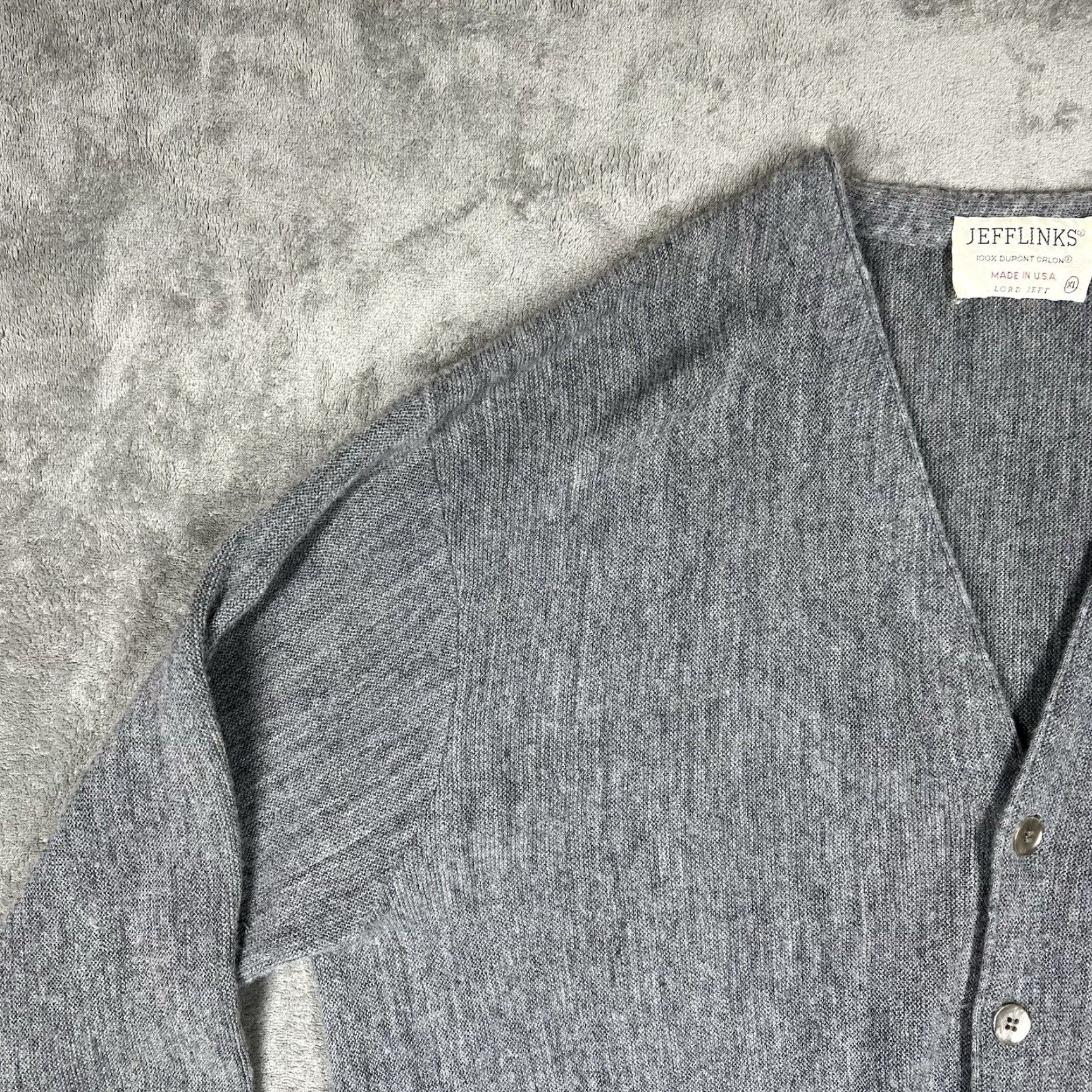 Vintage VINTAGE Jefflinks Cardigan Sweater Mens XL Gray 100% DuPont Orlon Knit Tight-Knit Fair Isle V-Neck Long Sleeve Hand Wash Only Regular Fit Crew? Size US XL / EU 56 / 4 - 2 Thumbnail