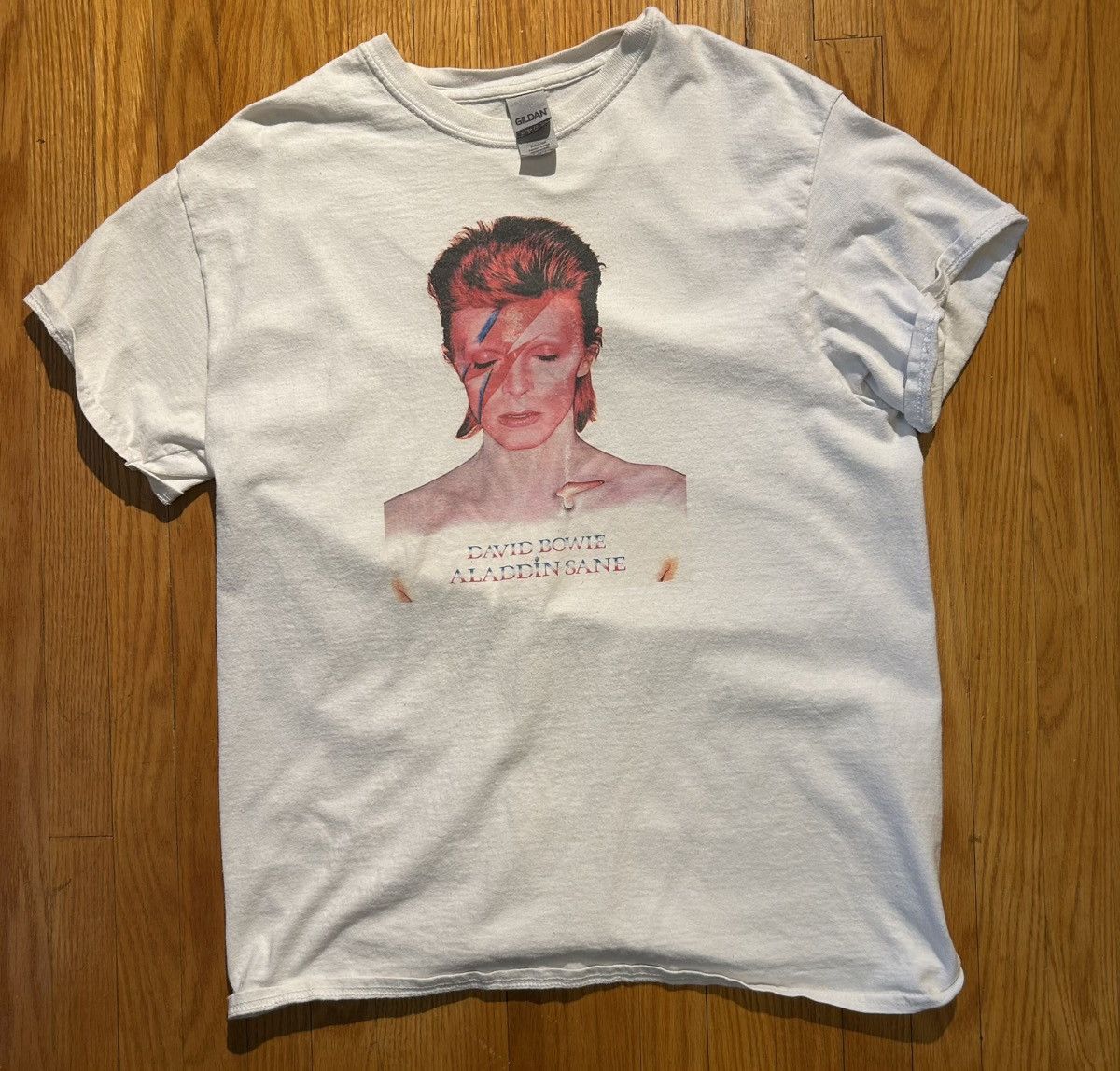 Gildan David Bowie “Aladdin Sane” Graphic Tee – Medium Size US M / EU 48-50 / 2 - 2 Thumbnail