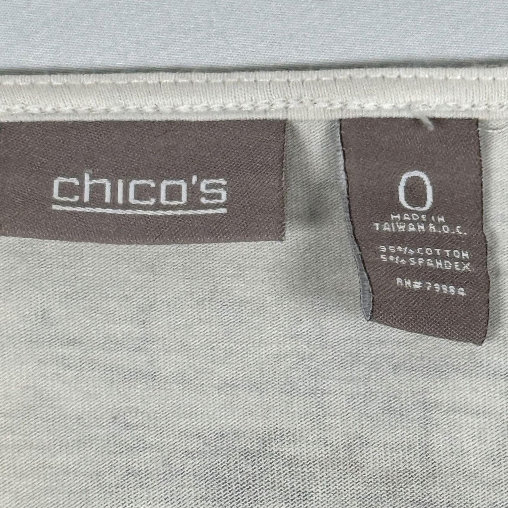 Vintage Chico's Shirt Womens 0 Top Small Beige Abstract Print V Neck 3/4 Sleeve Desert Earthy Neutral Vintage: No Size S / US 4 / IT 40 - 3 Thumbnail