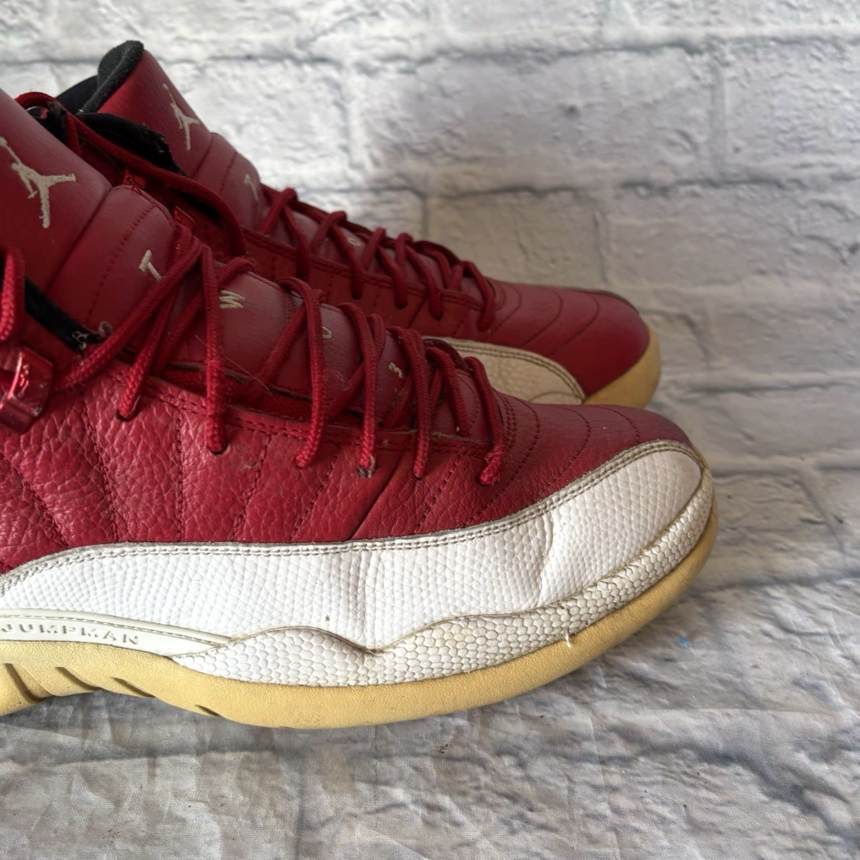 Nike Nike Air Jordan Retro 12 XII Gym Red 2016 130690-600 Size 10 DEFECT READ Mens Shoes Size US 10 / EU 43 - 4 Thumbnail