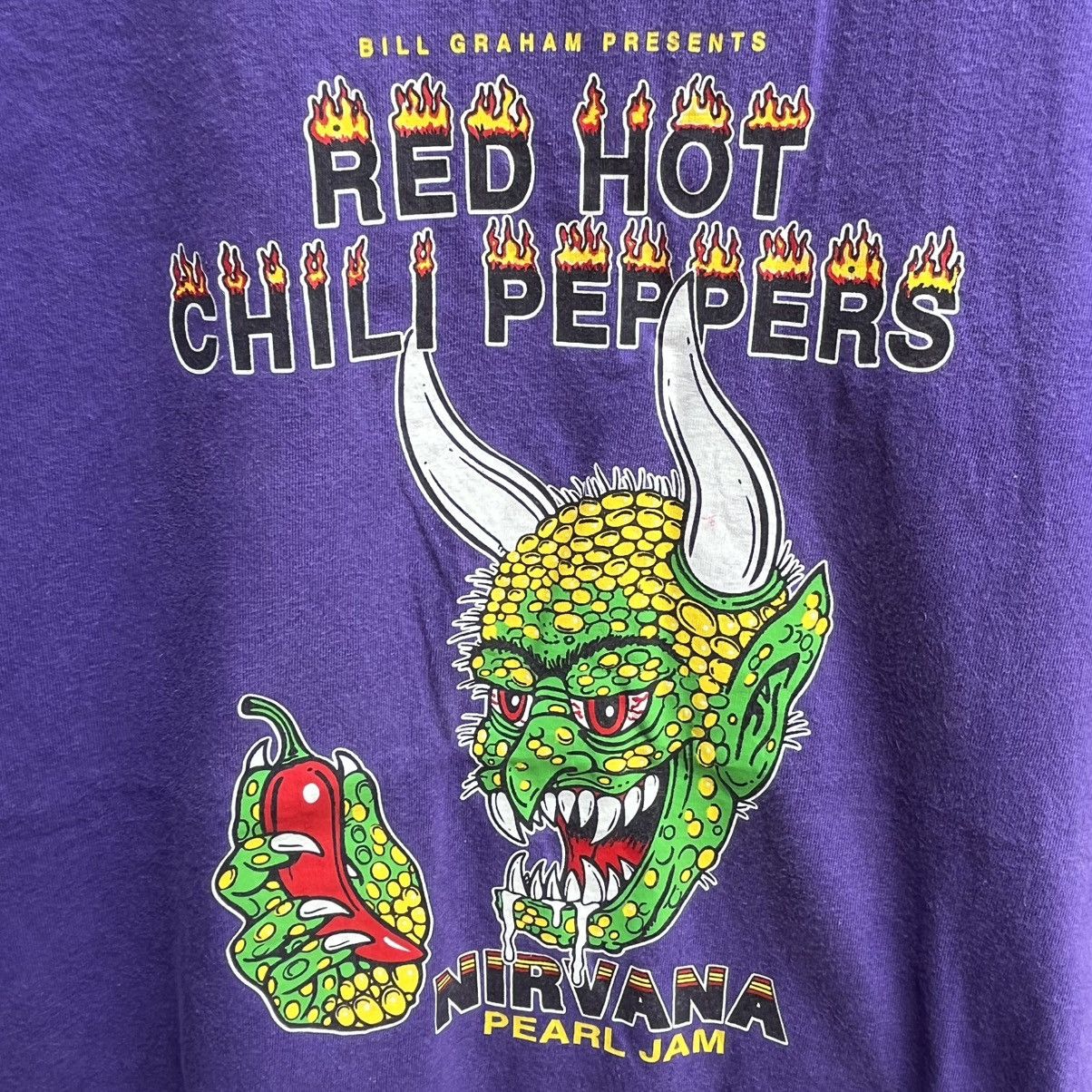 Band Tees Vintage RED HOT CHILI PEPPERS band tee bill graham Size US L / EU 52-54 / 3 - 3 Thumbnail
