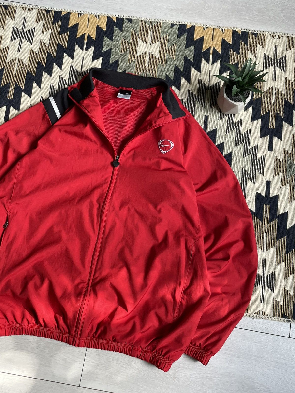 Nike × Vintage Vintage Nike Nylon Logo Y2K Track Jacket Size US L / EU 52-54 / 3 - 4 Thumbnail