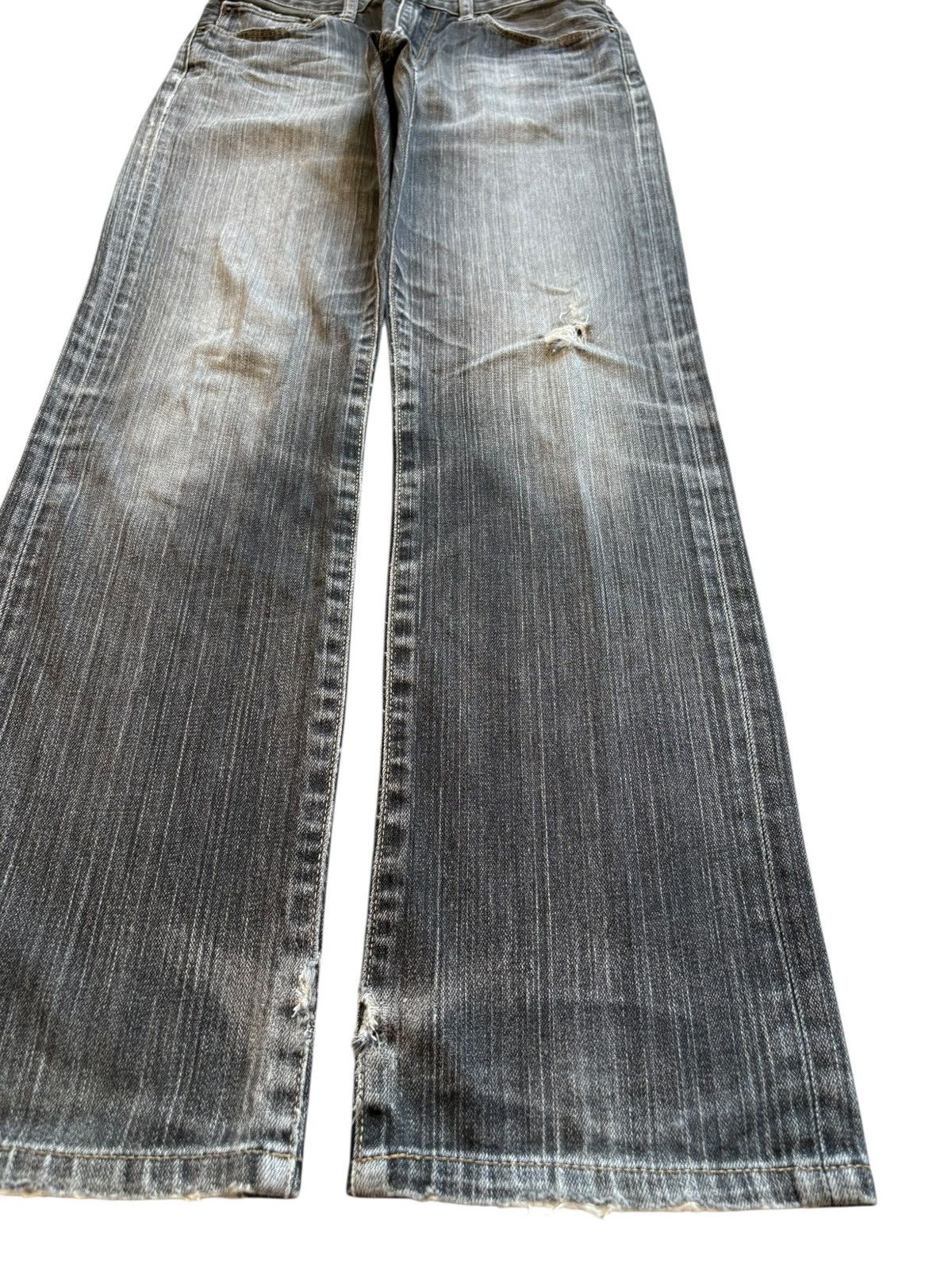 Uniqlo SALES🔥Vintage Uniqlo Faded Wash Distressed Loose Jeans Size US 28 / EU 44 - 7 Thumbnail