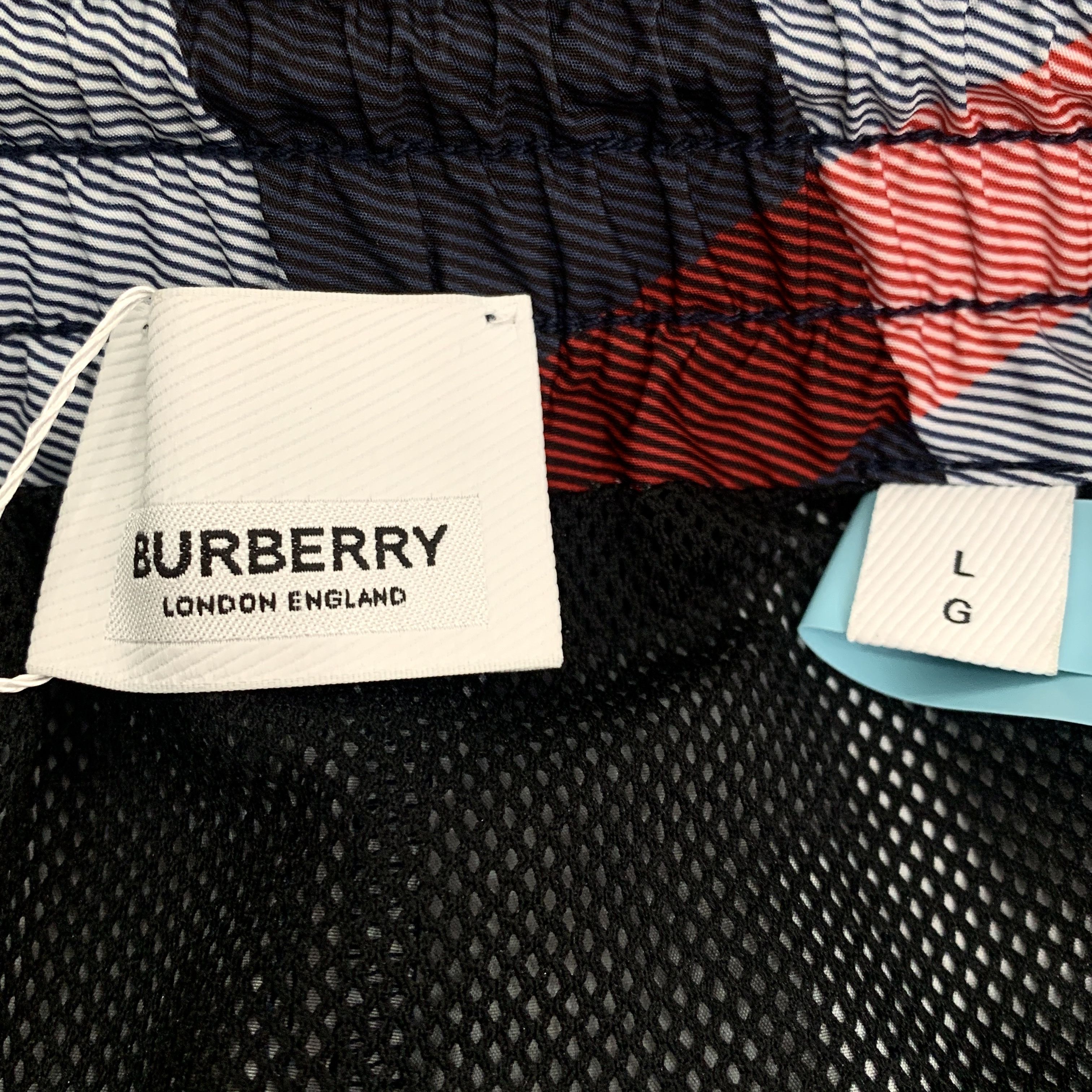 Burberry Burberry Shorts – Navy Check Straight-Leg Shorts (Size L) Size US 39 - 2 Thumbnail