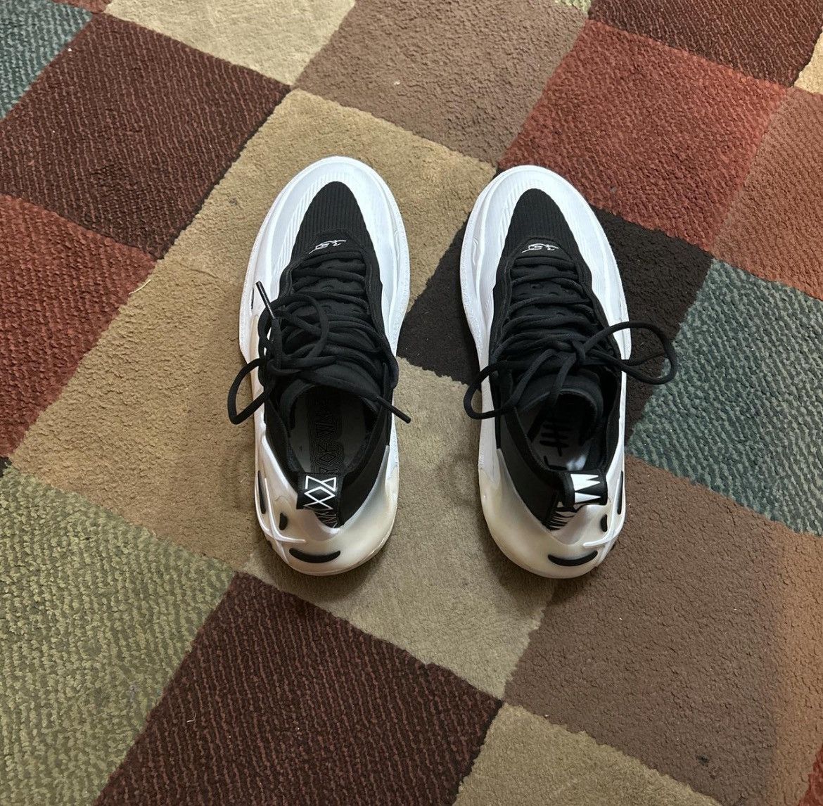 Li-Ning Way of Wade 11 “White Hot” Size US 11.5 / EU 44-45 - 4 Thumbnail