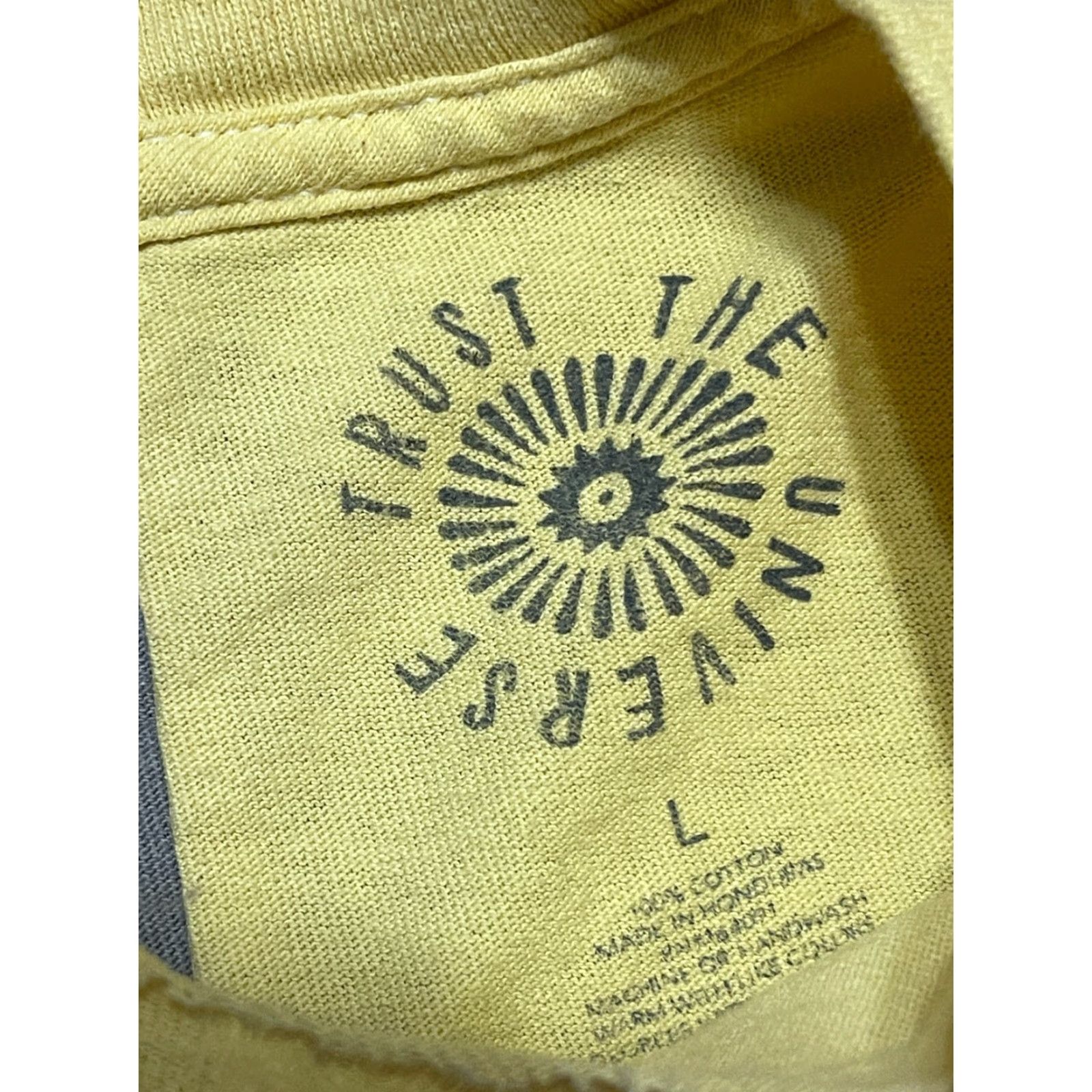 Vintage Trust The Universe Shirt Women's Large Yellow Gray Def Lepard Size L / US 10 / IT 46 - 5 Thumbnail