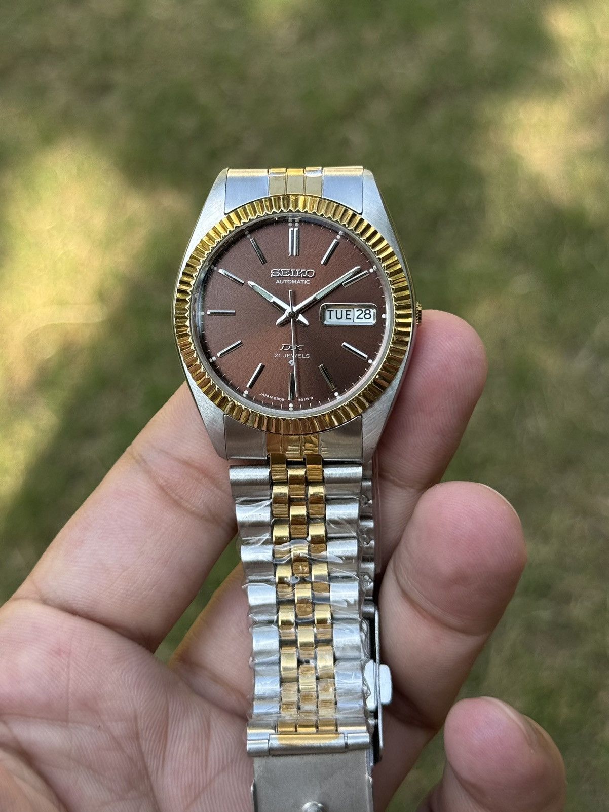Seiko Seiko 5 DX Fluted Bezel Automatic 6309 Japanese mens Watch Size 36 - 6 Thumbnail