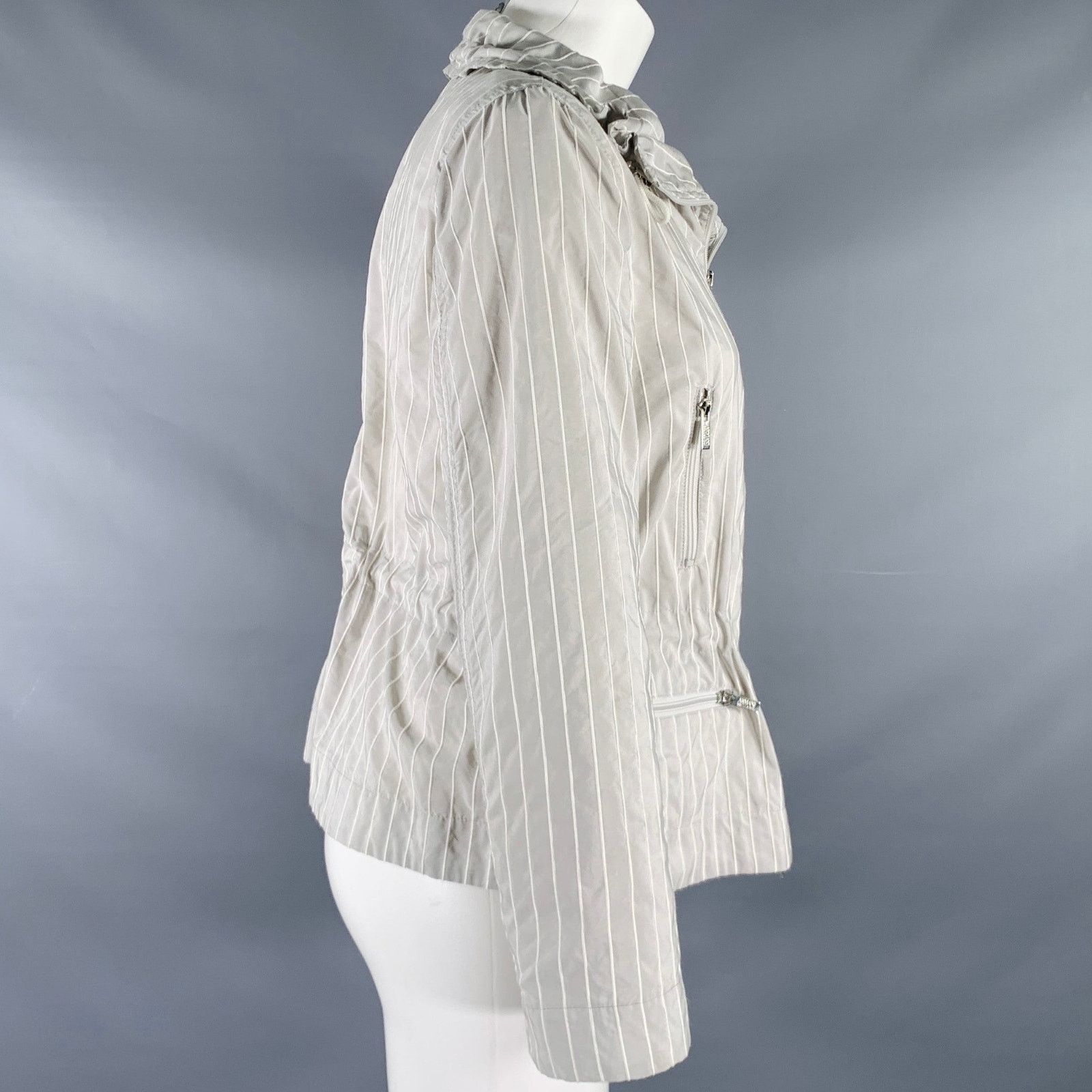 Armani Collezioni Size 6 Grey White Polyester Blend Stripe Jacket Size M / US 6-8 / IT 42-44 - 3 Thumbnail