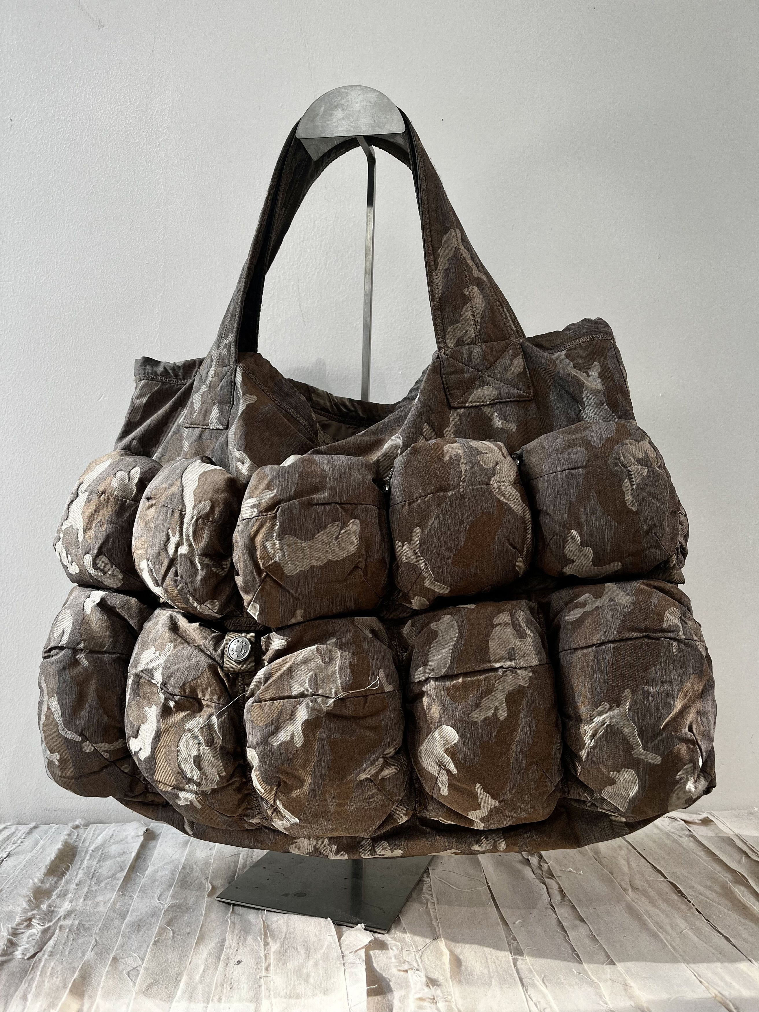 Marithe + Francois Girbaud Marithé+François Girbaud Camouflage Handbag Size ONE SIZE - 1 Thumbnail