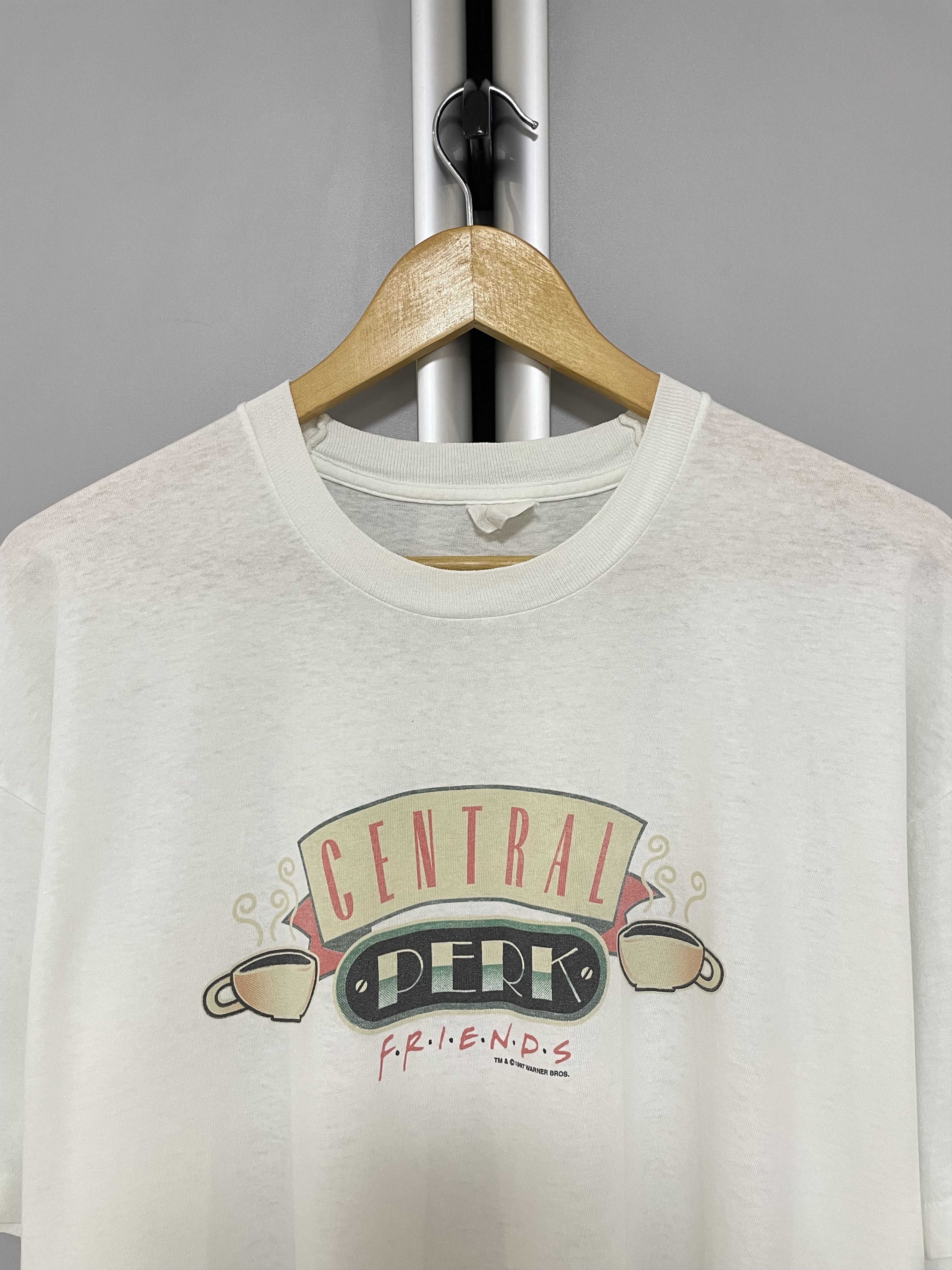 Warner Bros FRIENDS Central Perk 1997 Vintage T-Shirt Tee Rare 90s VTG Size US XL / EU 56 / 4 - 5 Thumbnail