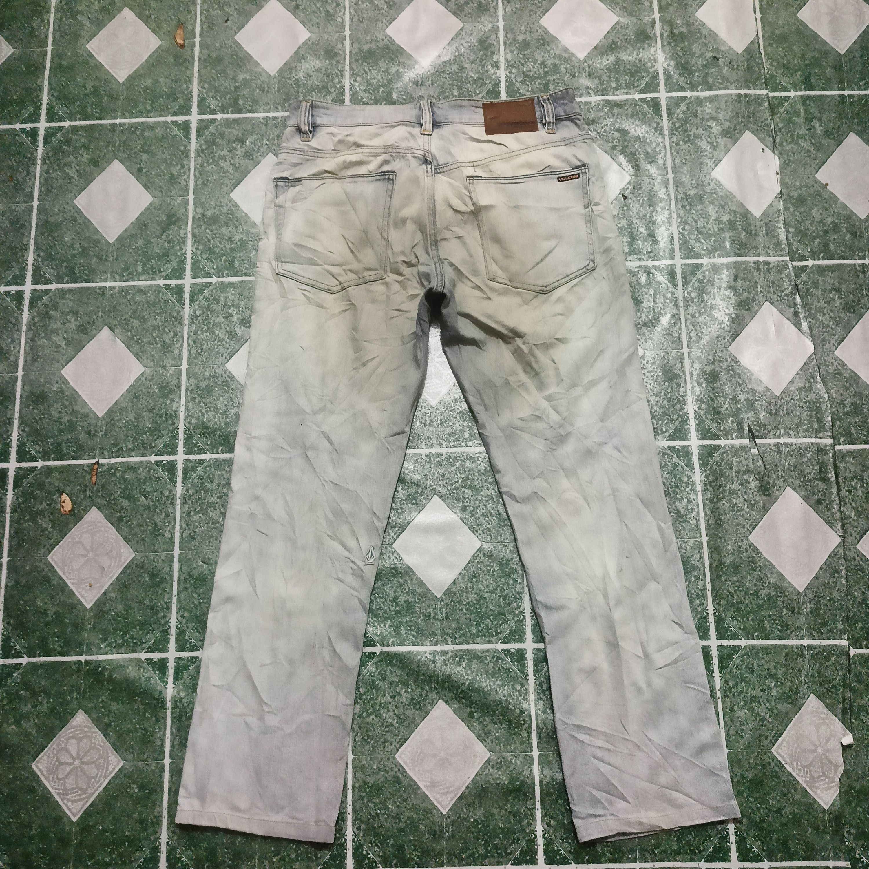 Volcom Volcom Stone Distressed denim Solver Modern Straight Size US 35 - 20 Thumbnail
